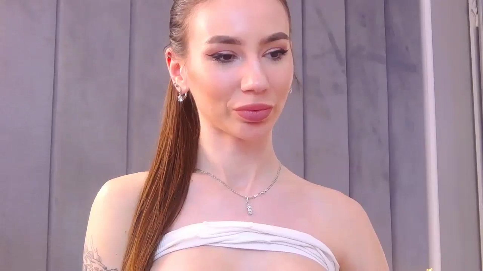 Gallery image thumbnail from Selenita007's myfreecams stream on, 04/23/2025, 09:51 image 9 of 20