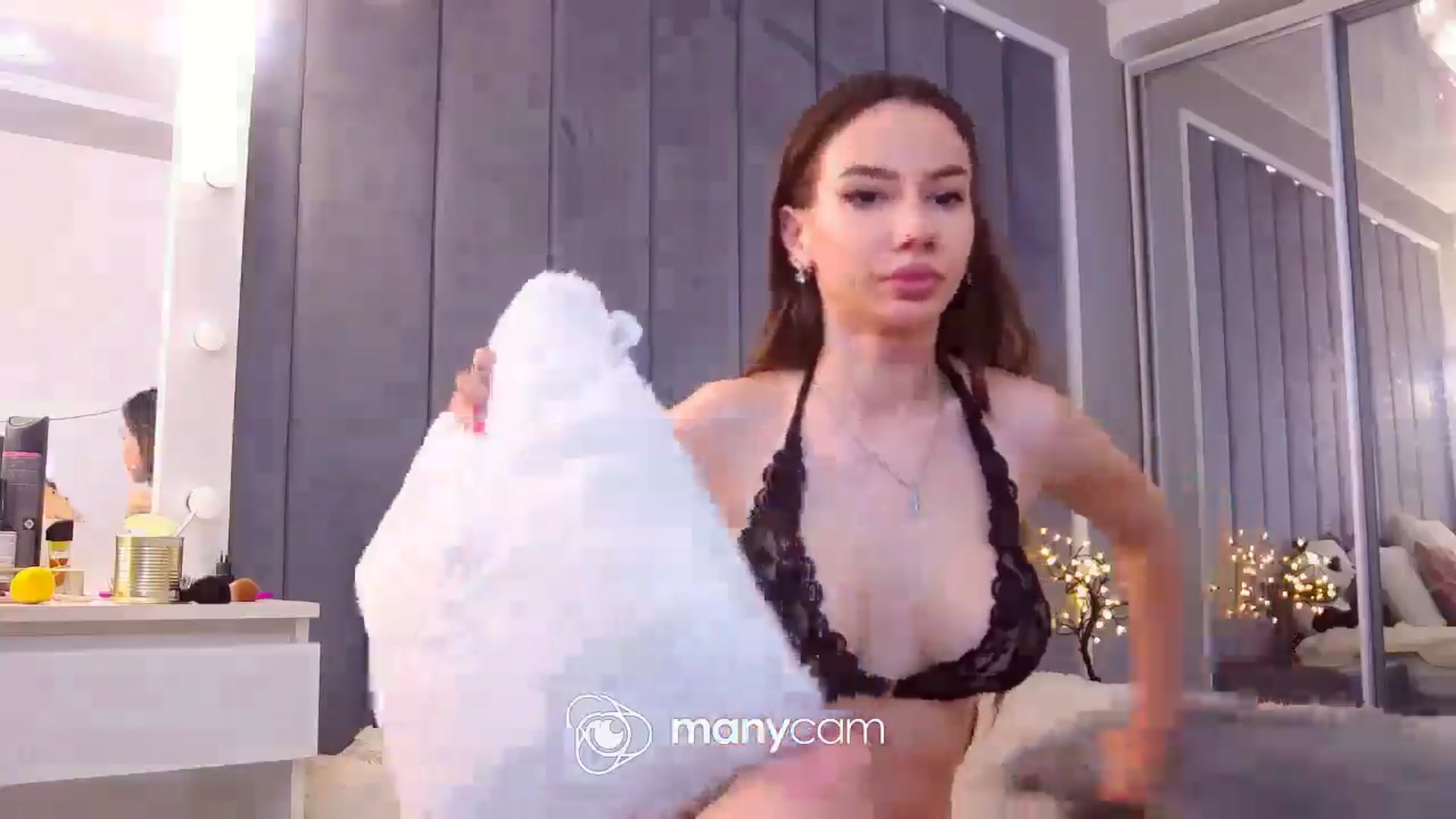 Gallery image thumbnail from Selenita007's myfreecams stream on, 05/21/2025, 14:22 image 5 of 20