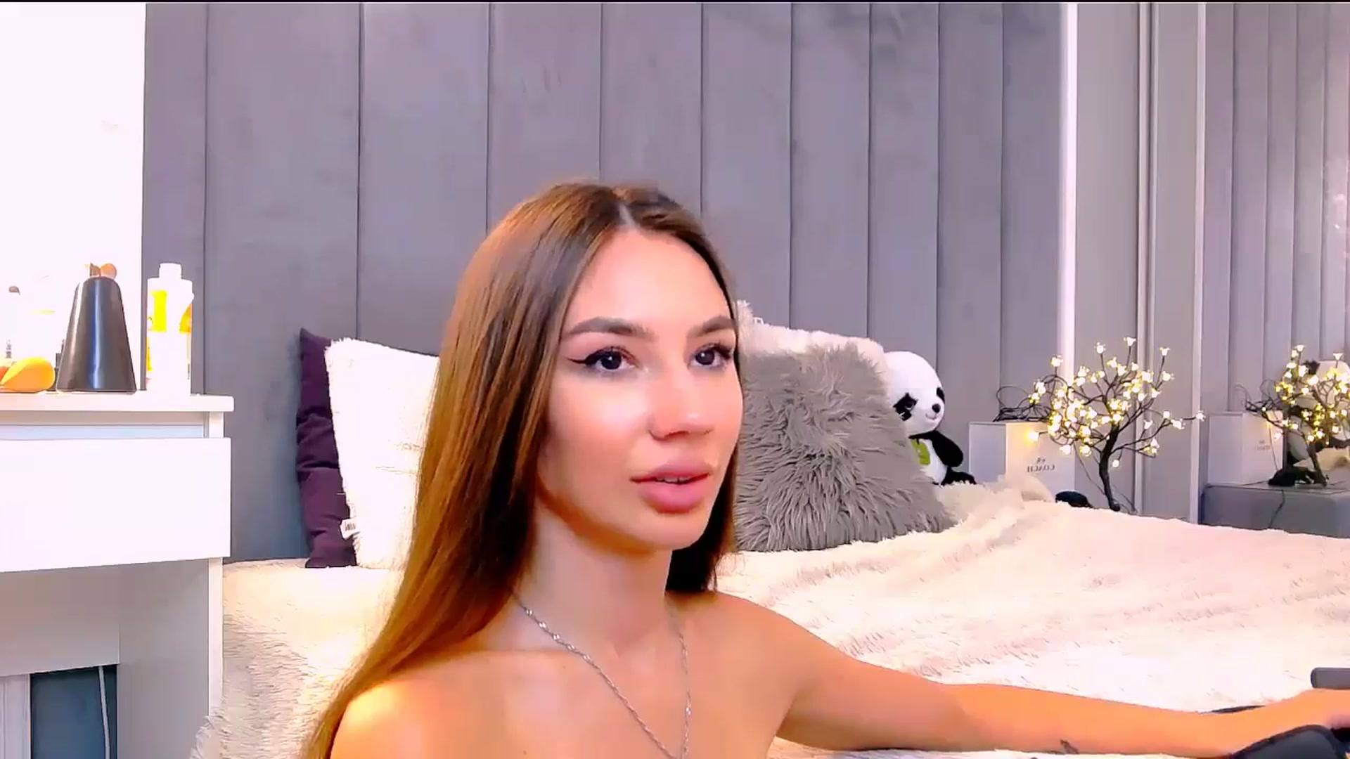 Gallery image thumbnail from Selenita007's myfreecams stream on, 07/01/2025, 11:30 image 6 of 20