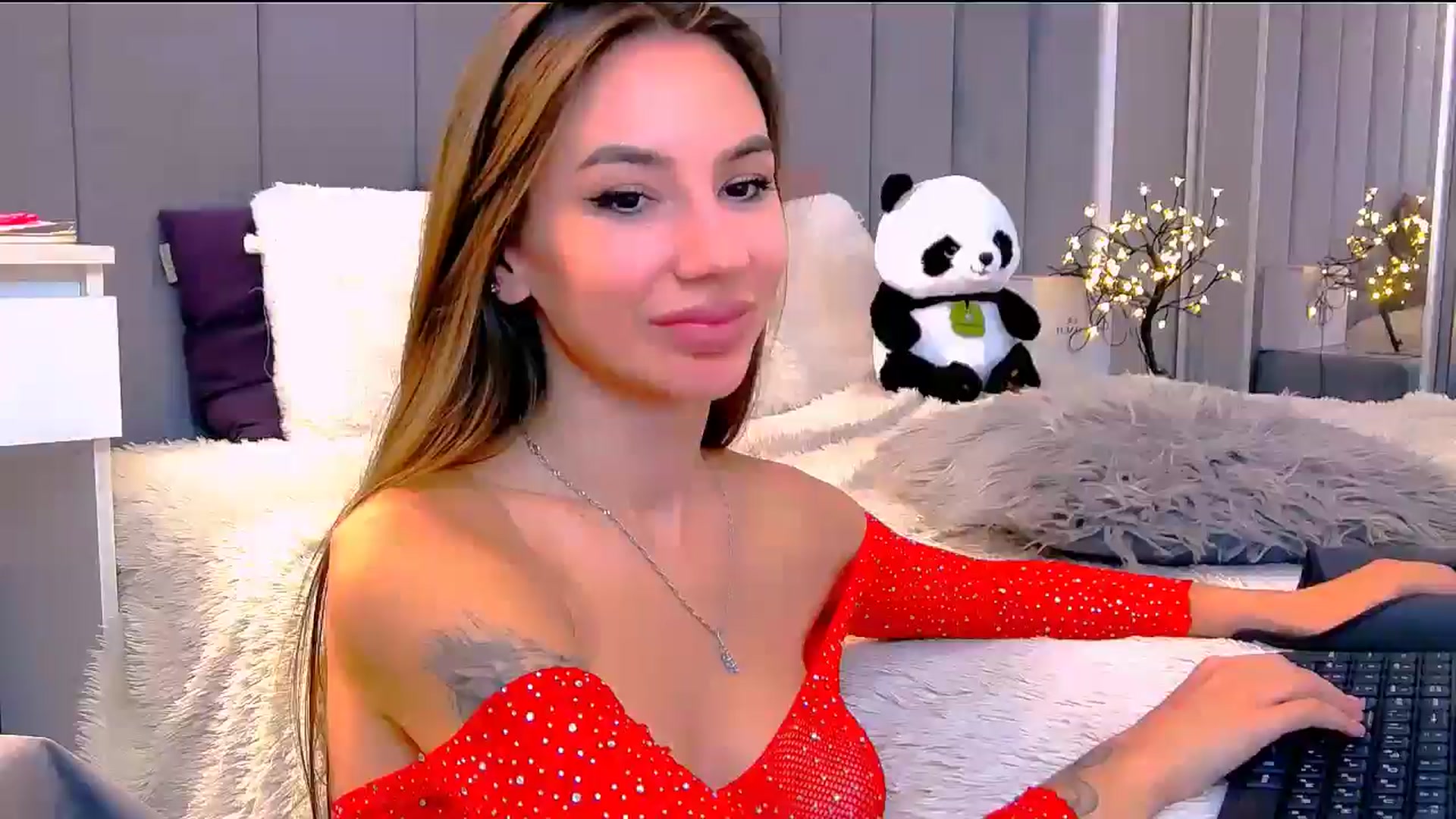 Gallery image thumbnail from Selenita007's myfreecams stream on, 07/10/2025, 13:43 image 16 of 20