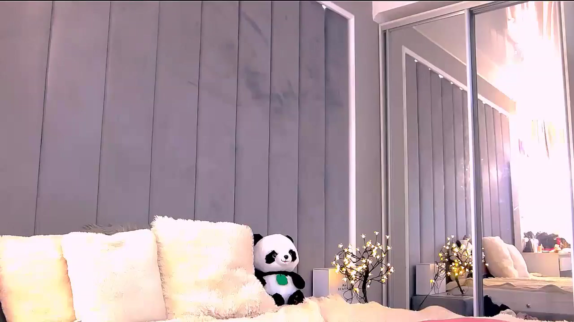 Gallery image thumbnail from Selenita007's myfreecams stream on, 07/21/2025, 08:02 image 14 of 20