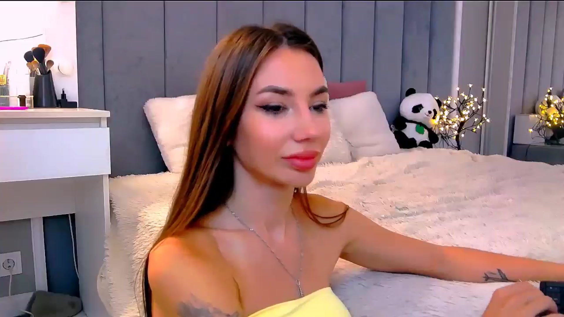 Gallery image thumbnail from Selenita007's myfreecams stream on, 07/27/2025, 07:37 image 7 of 20