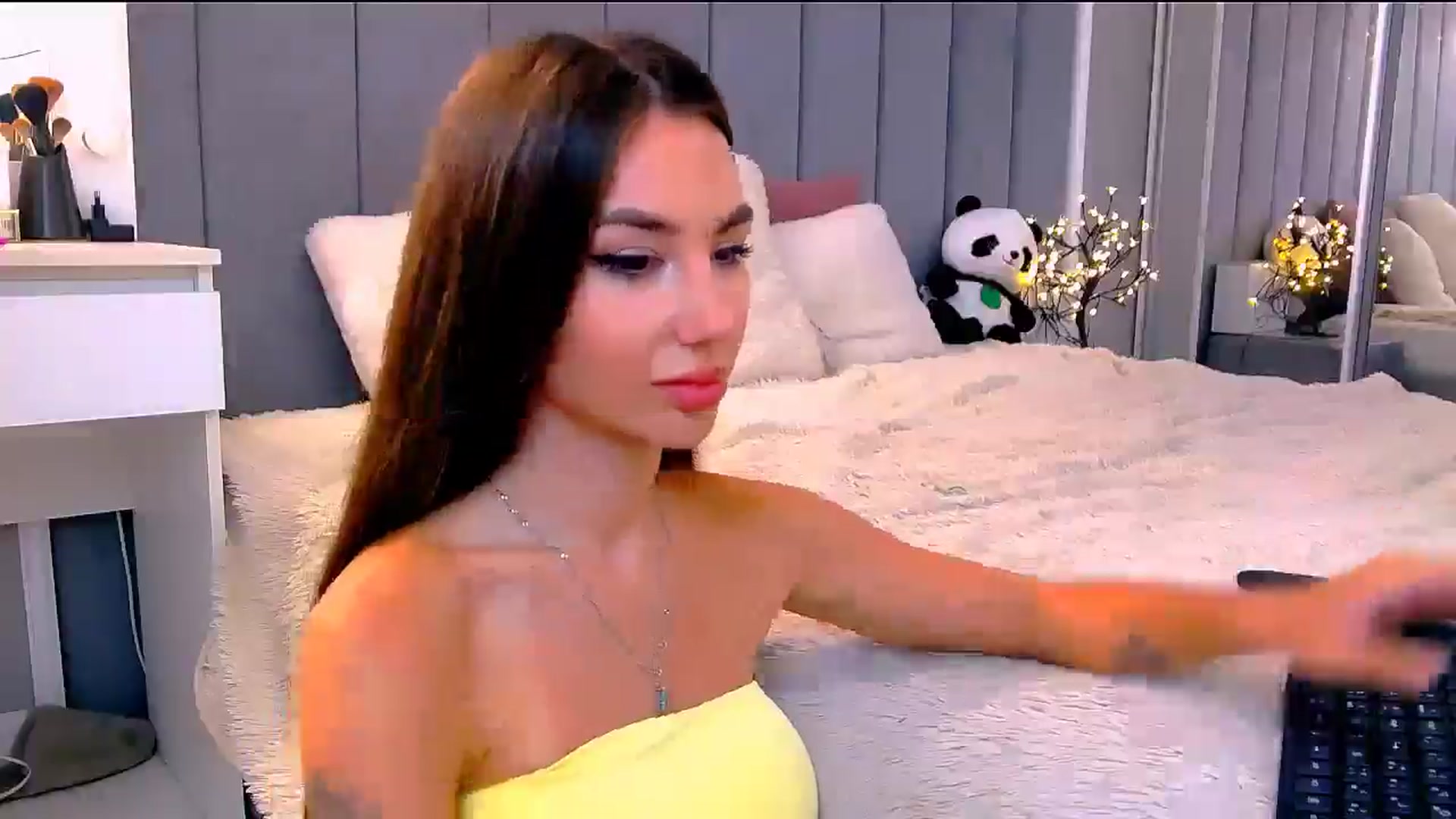 Gallery image thumbnail from Selenita007's myfreecams stream on, 07/27/2025, 08:02 image 20 of 20