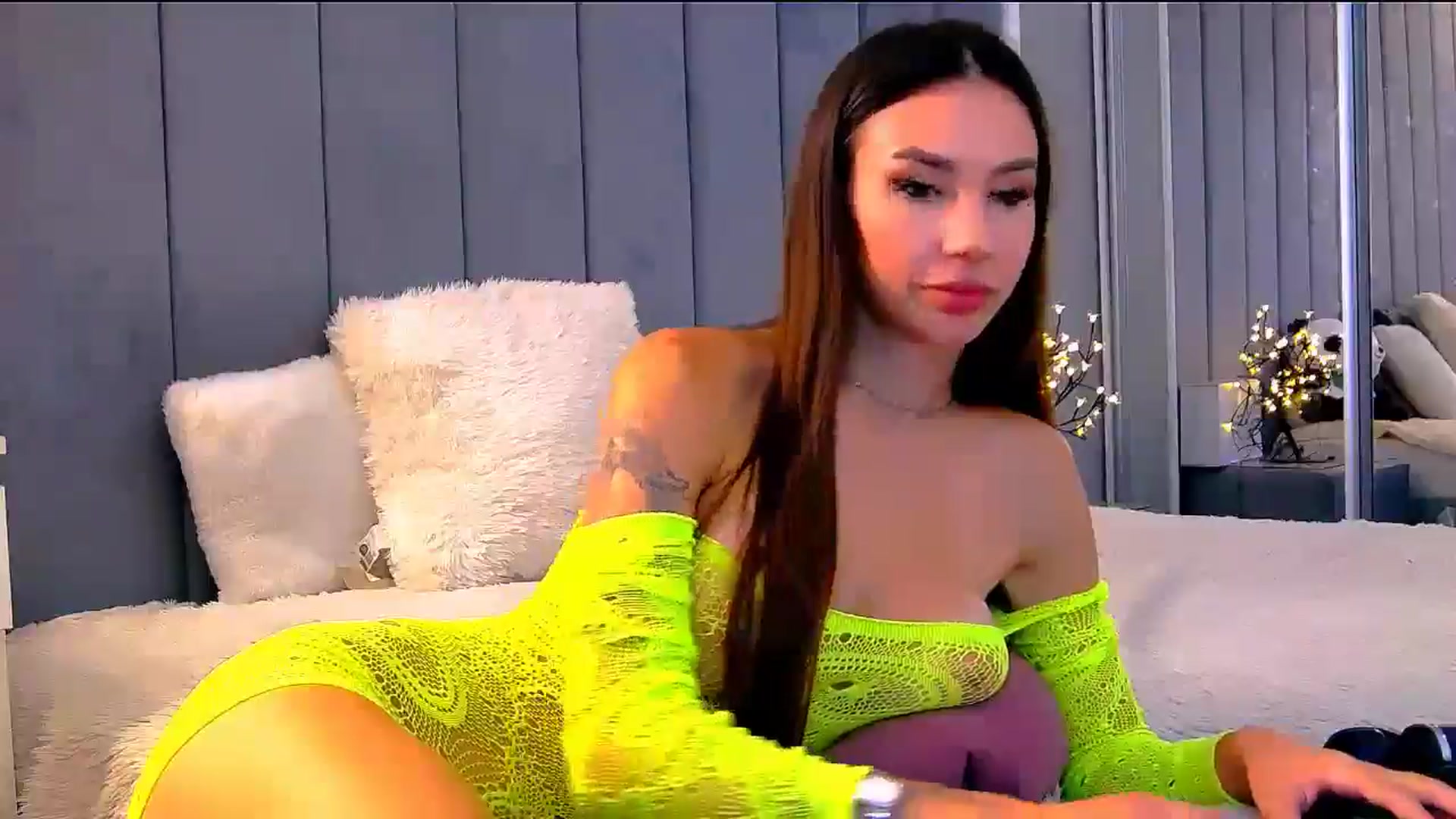 Gallery image thumbnail from Selenita007's myfreecams stream on, 08/05/2025, 09:42 image 10 of 20