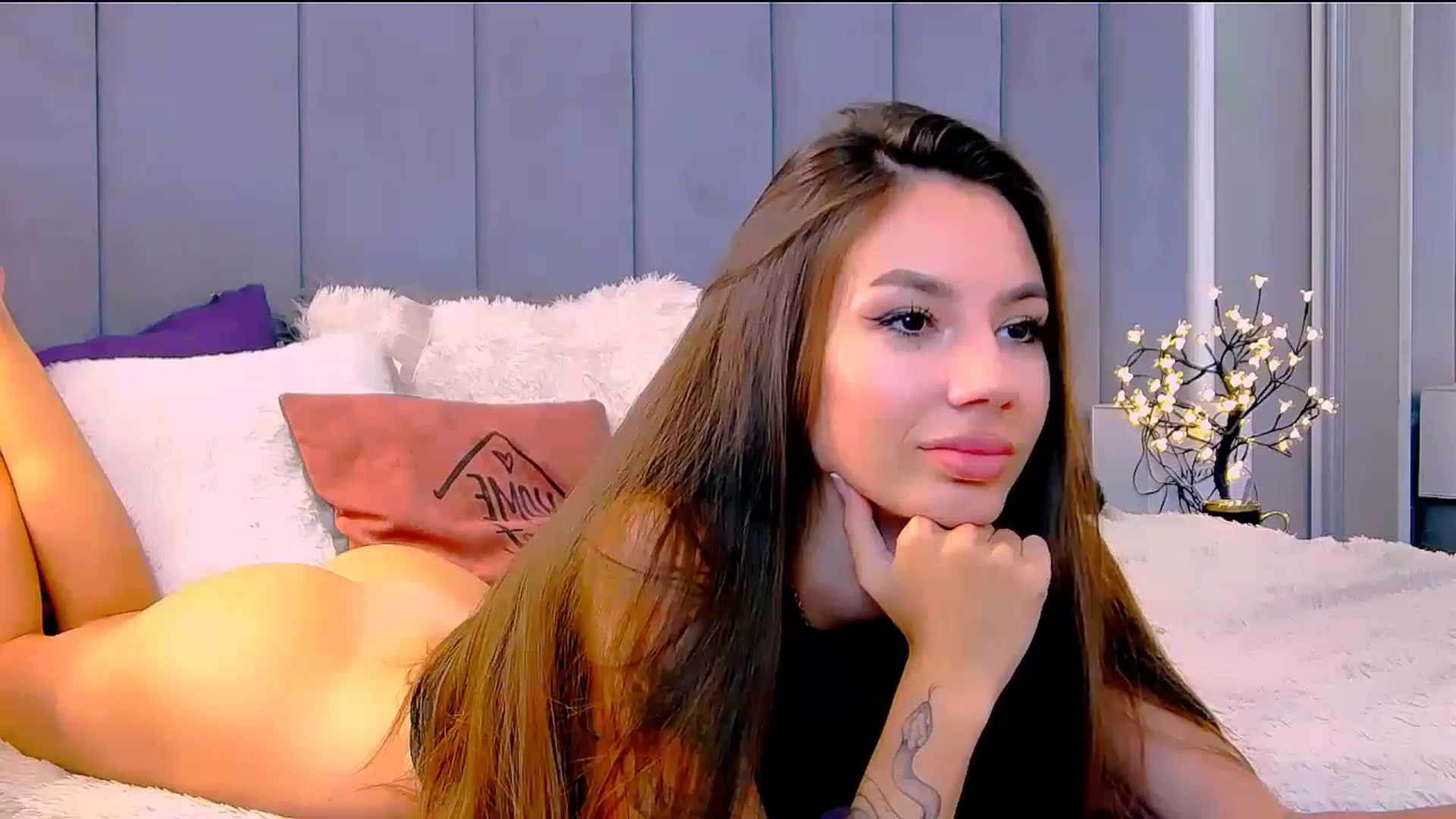 Gallery image thumbnail from Selenita007's myfreecams stream on, 08/13/2025, 11:54 image 12 of 20
