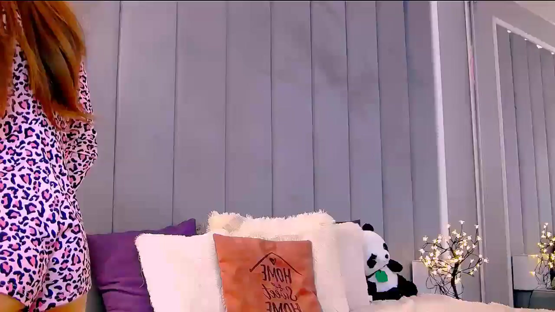 Gallery image thumbnail from Selenita007's myfreecams stream on, 08/14/2025, 10:23 image 1 of 20