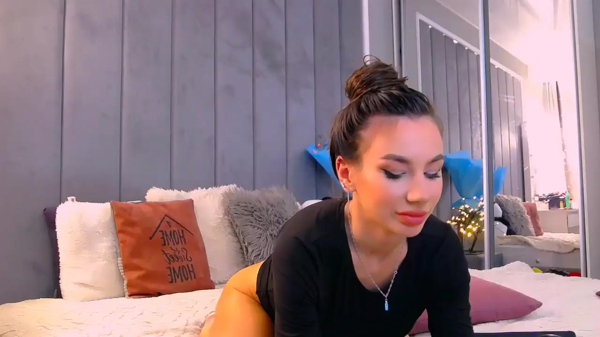 Gallery image thumbnail from Selenita007's myfreecams stream on, 09/09/2025, 10:35 image 8 of 20