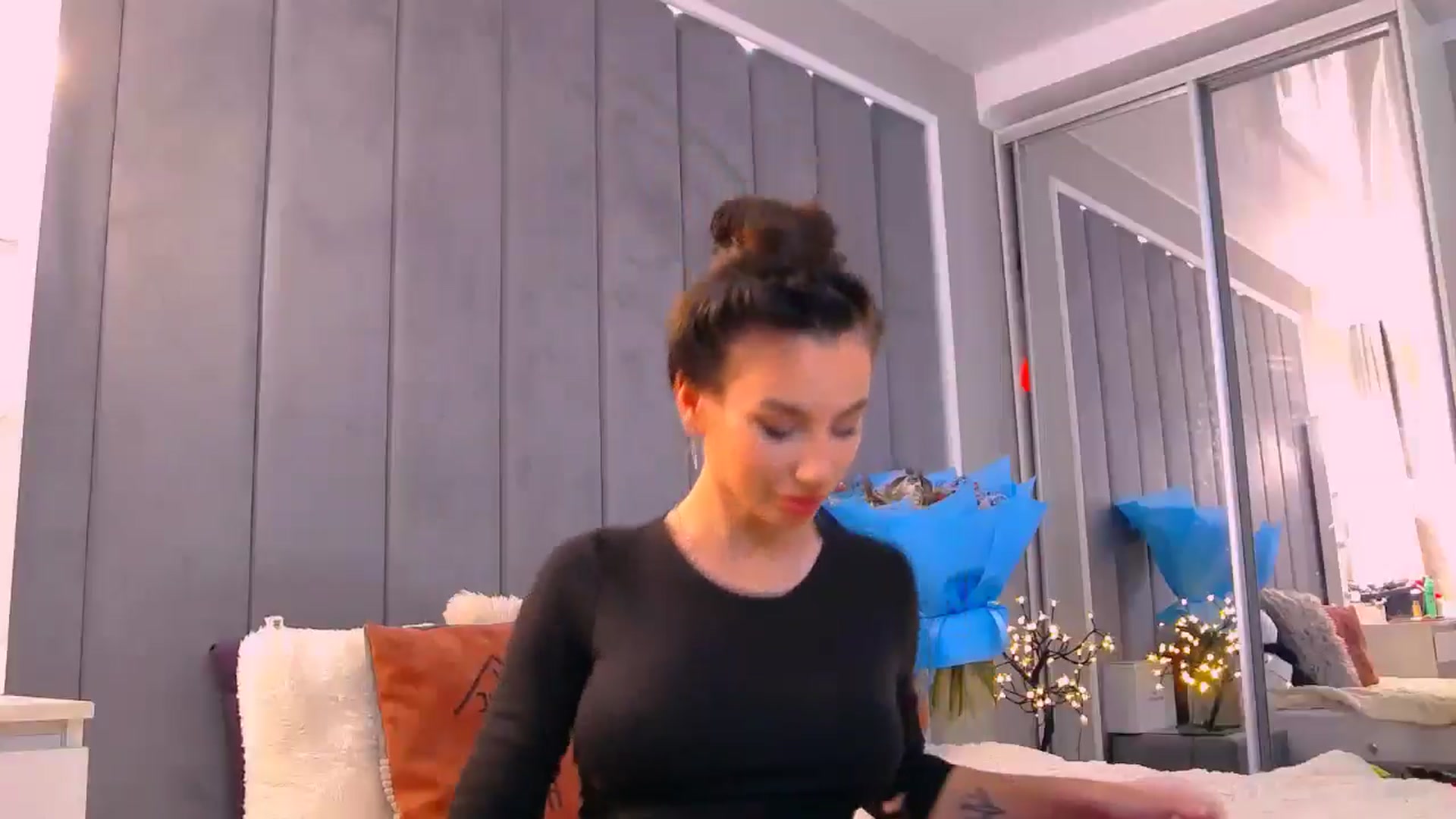 Gallery image thumbnail from Selenita007's myfreecams stream on, 09/09/2025, 10:35 image 18 of 20