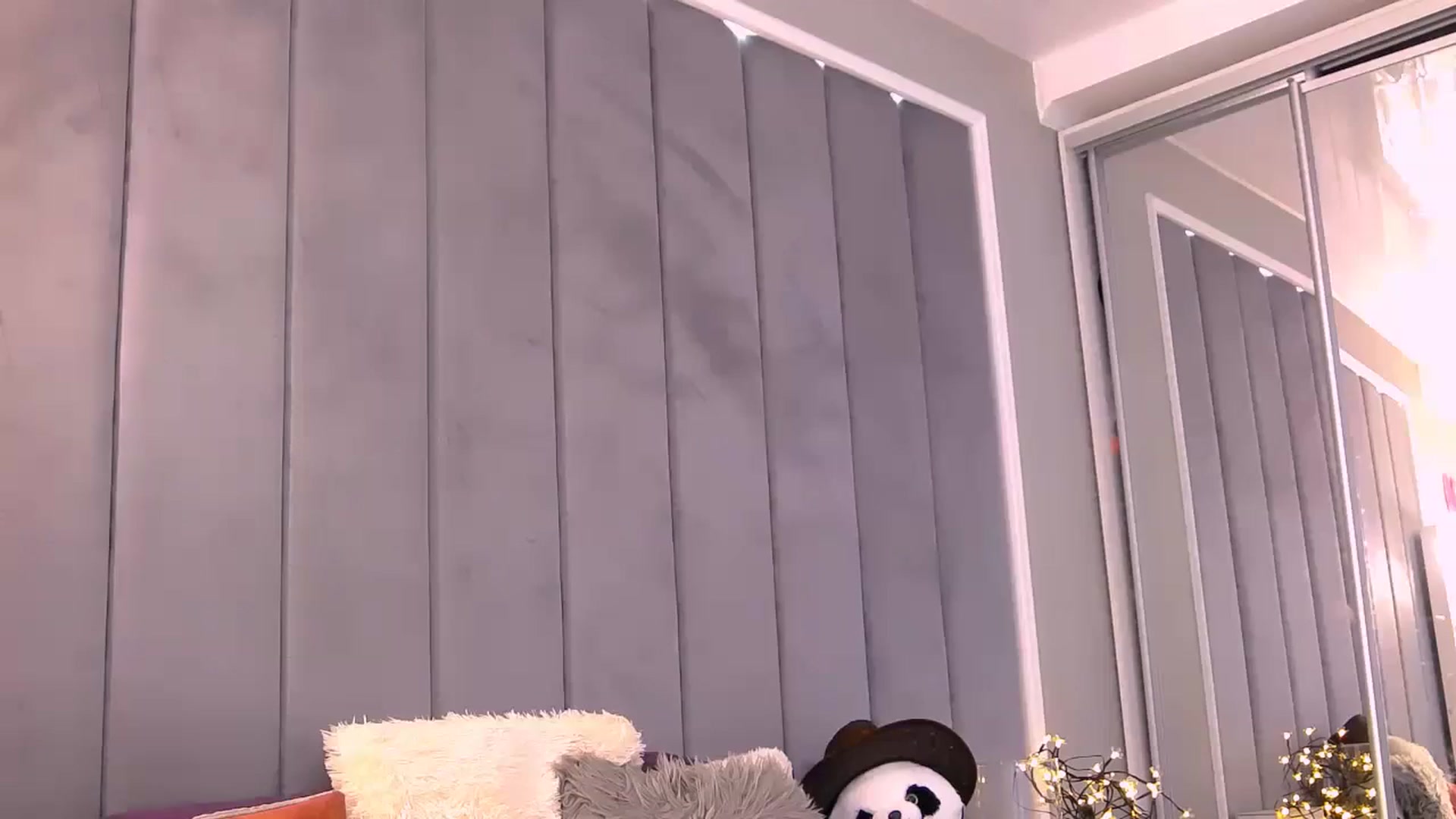 Gallery image thumbnail from Selenita007's myfreecams stream on, 09/13/2025, 10:30 image 8 of 20