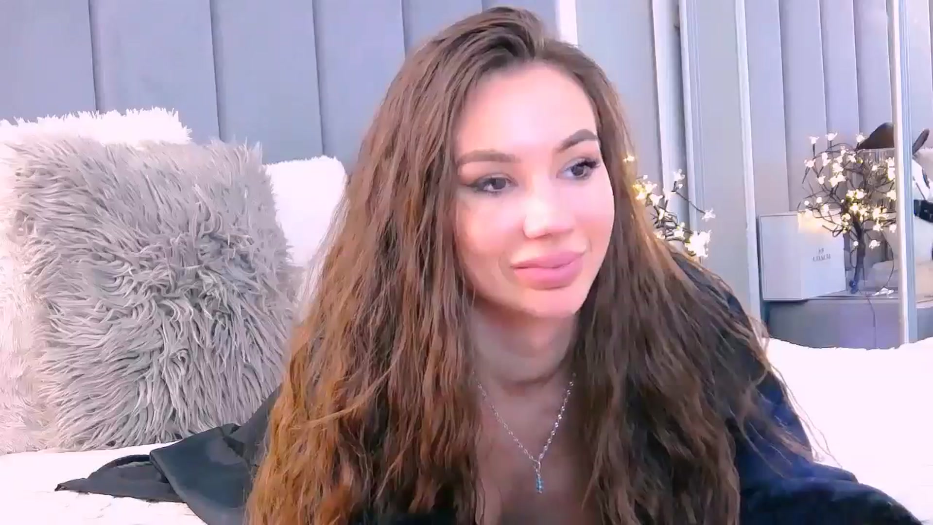 Gallery image thumbnail from Selenita007's myfreecams stream on, 09/13/2025, 18:08 image 4 of 20