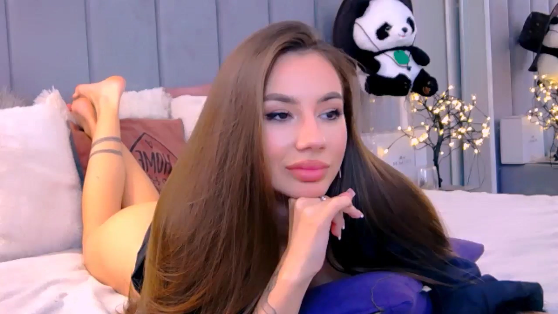 Gallery image thumbnail from Selenita007's myfreecams stream on, 10/04/2025, 09:14 image 18 of 20