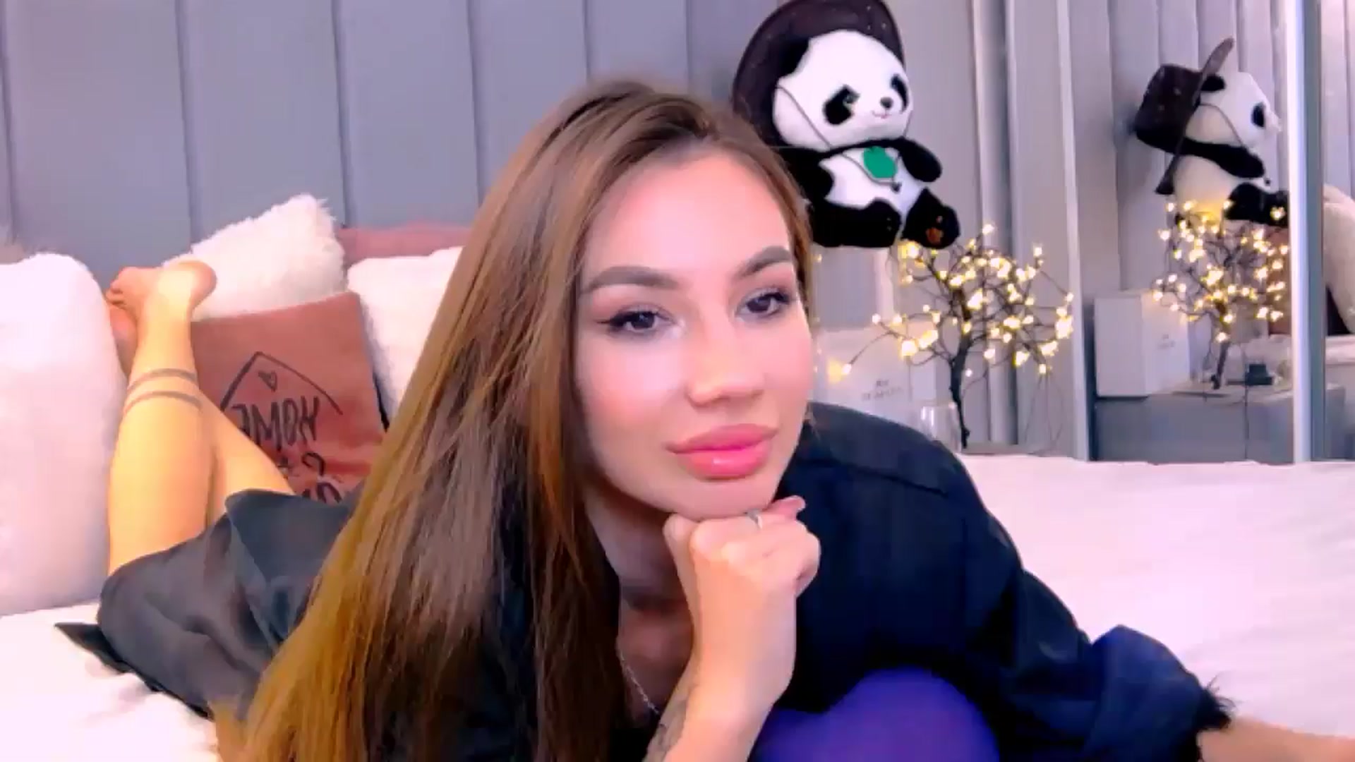 Gallery image thumbnail from Selenita007's myfreecams stream on, 10/04/2025, 13:33 image 9 of 20