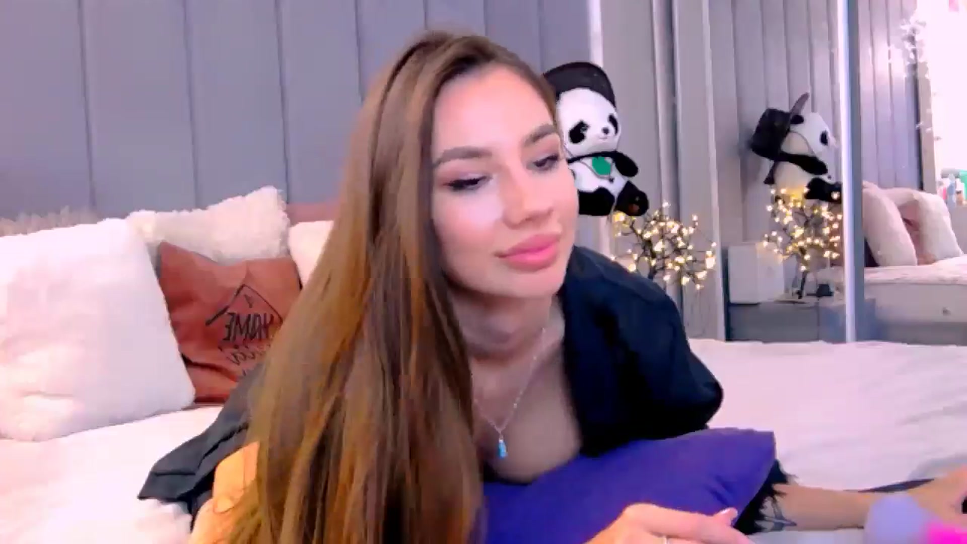 Gallery image thumbnail from Selenita007's myfreecams stream on, 10/04/2025, 13:33 image 8 of 20