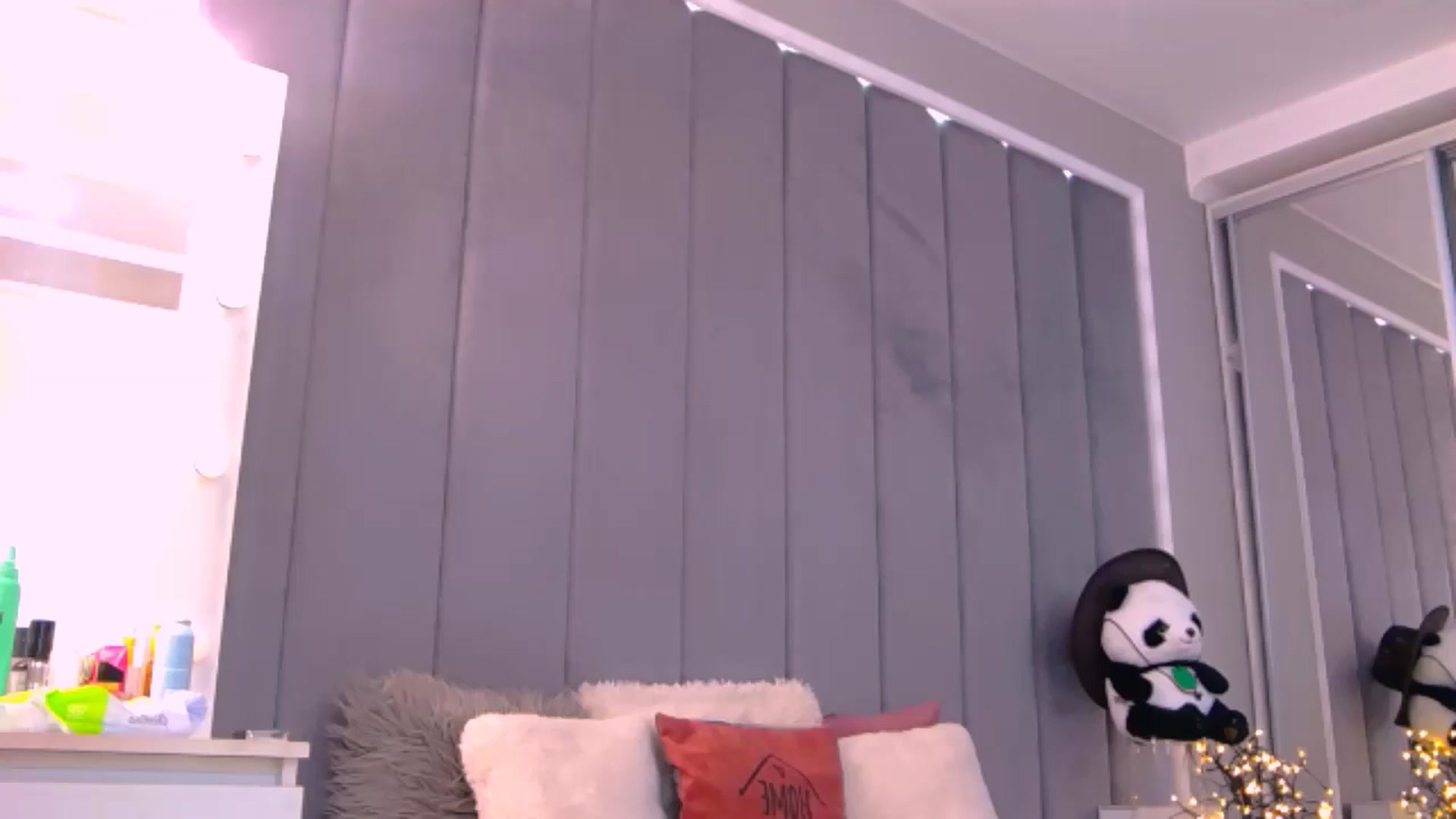 Gallery image thumbnail from Selenita007's myfreecams stream on, 10/07/2025, 11:57 image 6 of 20