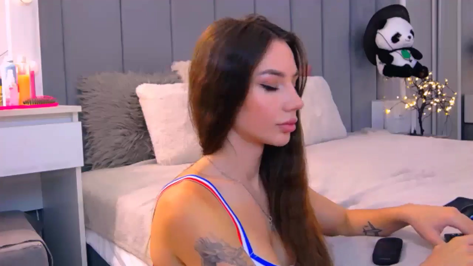 Gallery image thumbnail from Selenita007's myfreecams stream on, 10/09/2025, 09:15 image 12 of 20