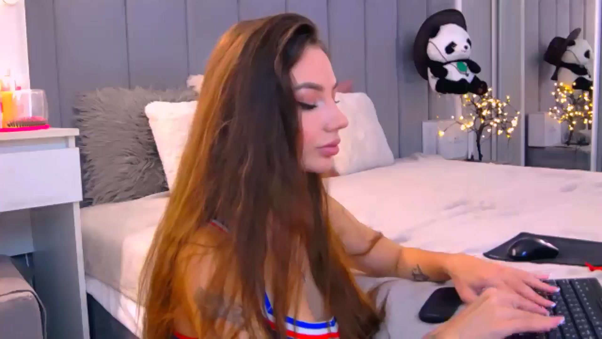 Gallery image thumbnail from Selenita007's myfreecams stream on, 10/09/2025, 09:15 image 5 of 20