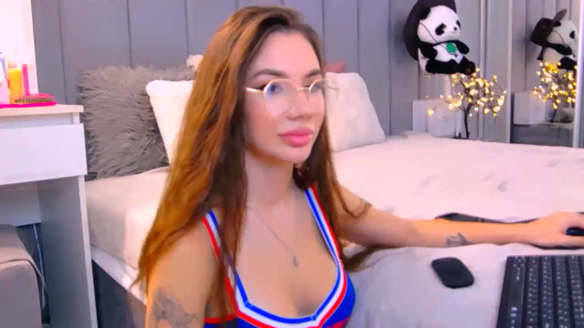 Gallery image thumbnail from Selenita007's myfreecams stream on, 10/09/2025, 09:45 image 8 of 20