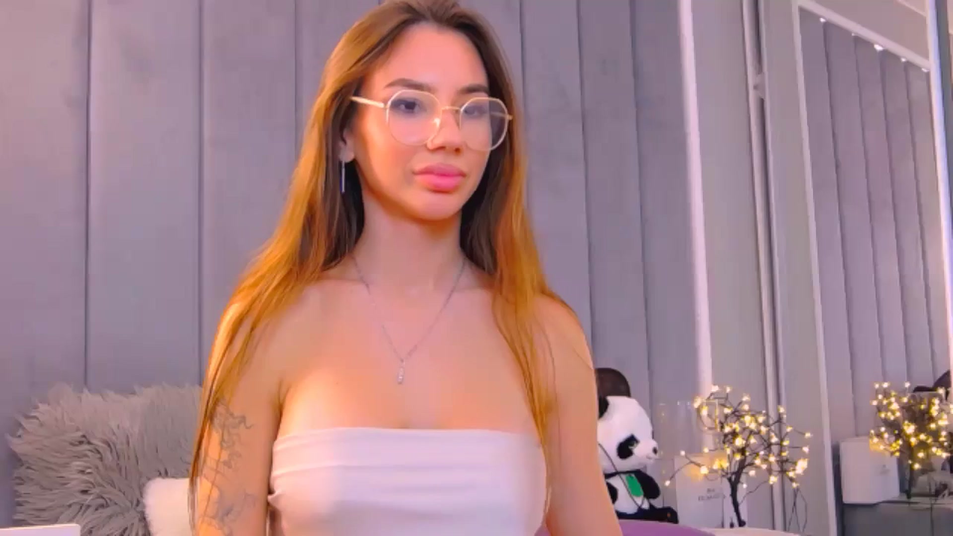 Gallery image thumbnail from Selenita007's myfreecams stream on, 10/11/2025, 10:52 image 8 of 20