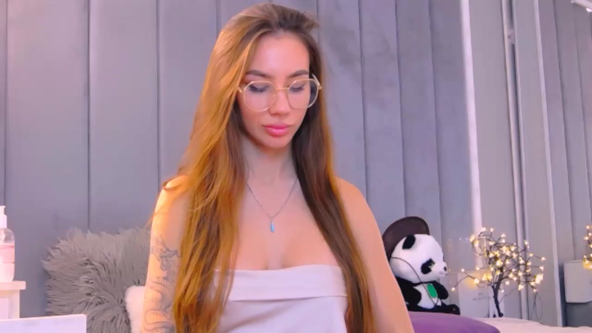 Gallery image thumbnail from Selenita007's myfreecams stream on, 10/11/2025, 10:52 image 13 of 20