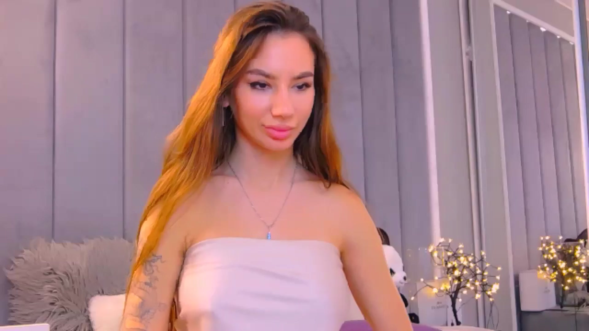 Gallery image thumbnail from Selenita007's myfreecams stream on, 10/11/2025, 10:52 image 6 of 20