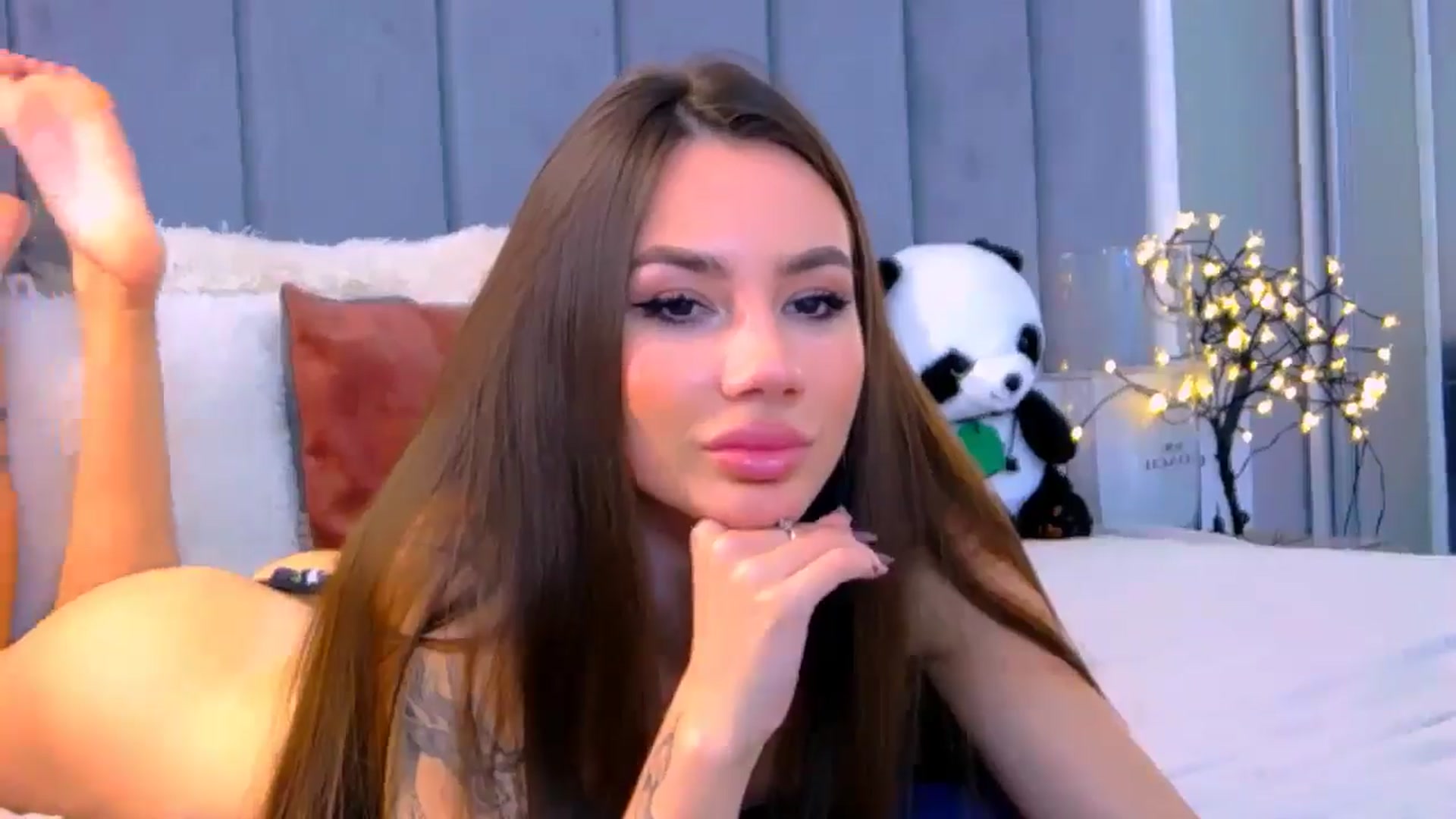 Gallery image thumbnail from Selenita007's myfreecams stream on, 10/15/2025, 08:29 image 5 of 20