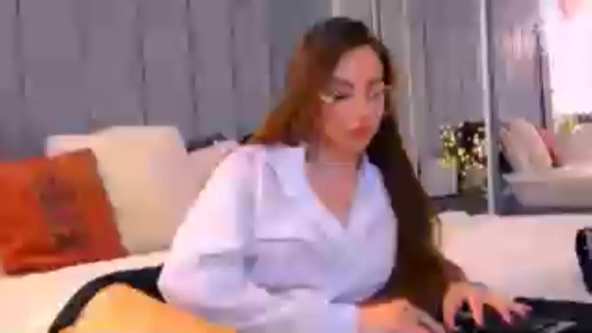 Gallery image thumbnail from Selenita007's myfreecams stream on, 10/20/2025, 14:49 image 3 of 20
