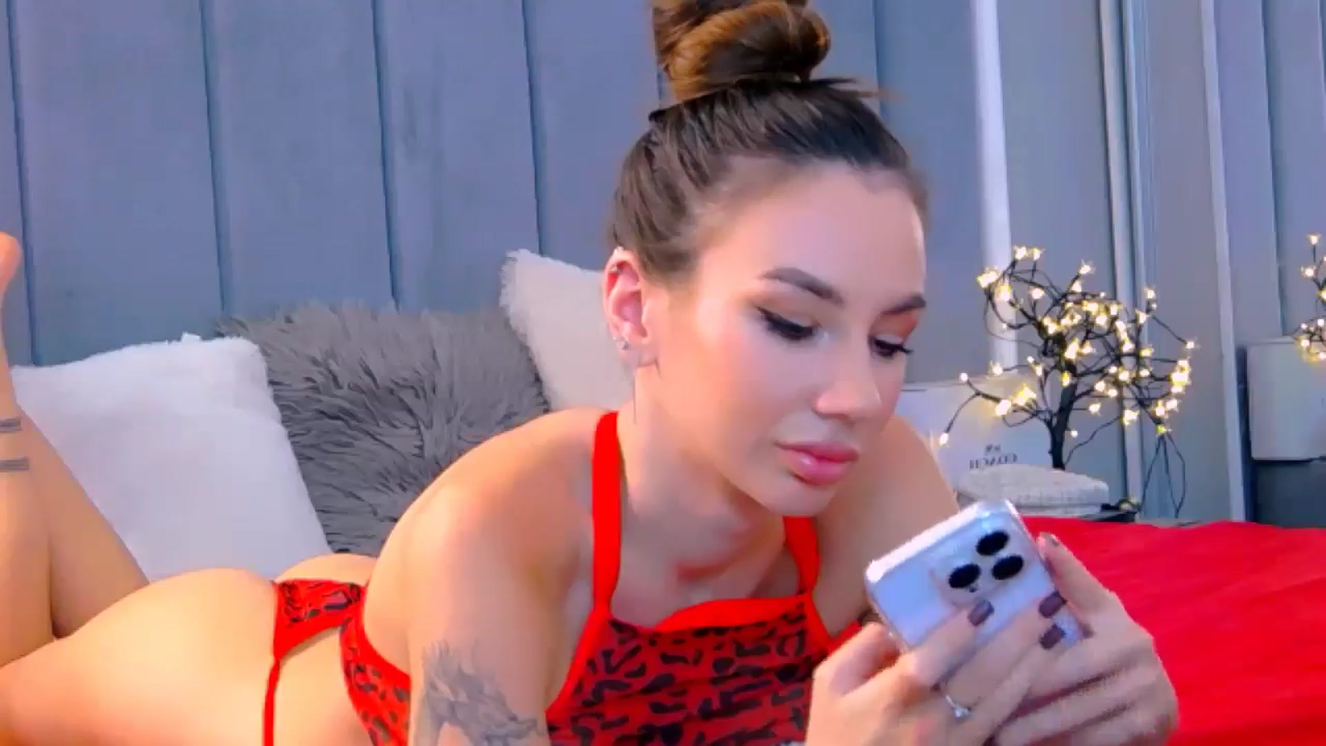 Gallery image thumbnail from Selenita007's myfreecams stream on, 10/22/2025, 10:08 image 14 of 20