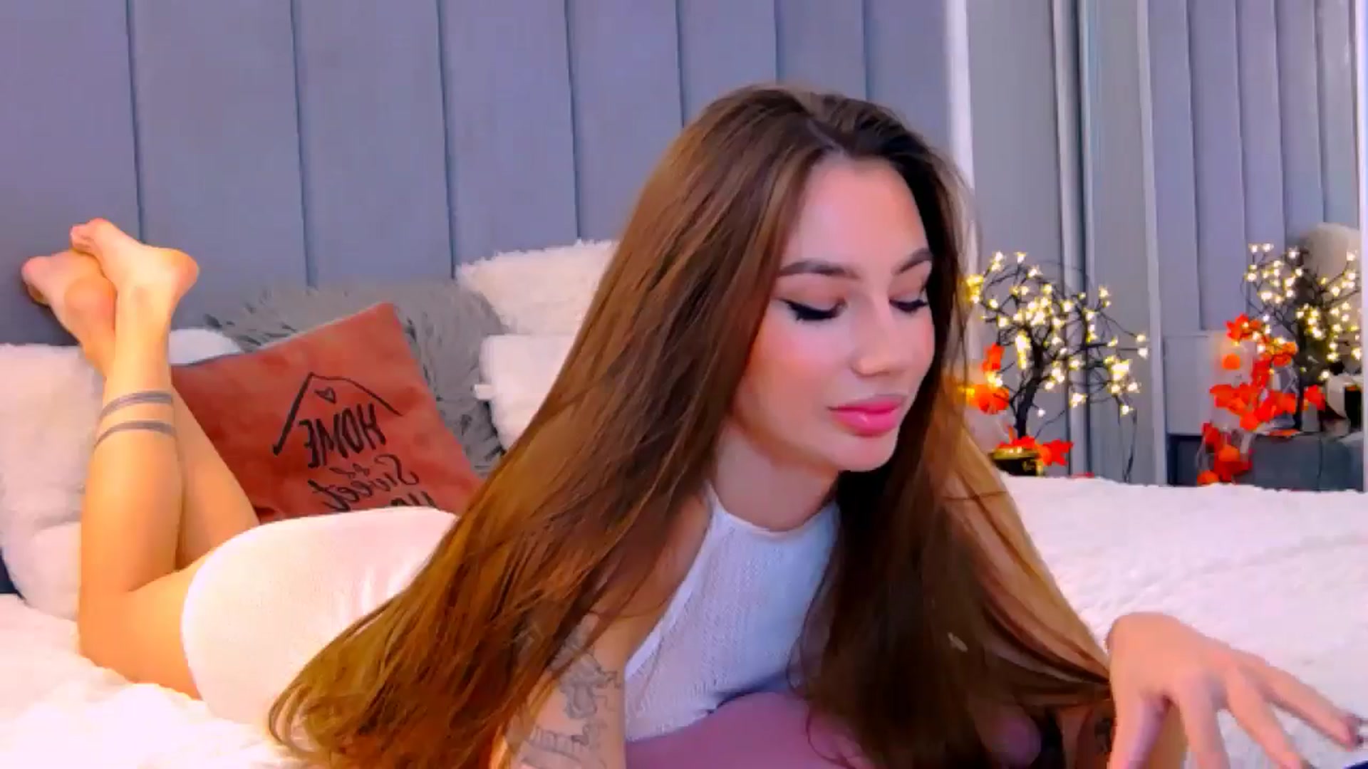 Gallery image thumbnail from Selenita007's myfreecams stream on, 10/24/2025, 08:54 image 5 of 20