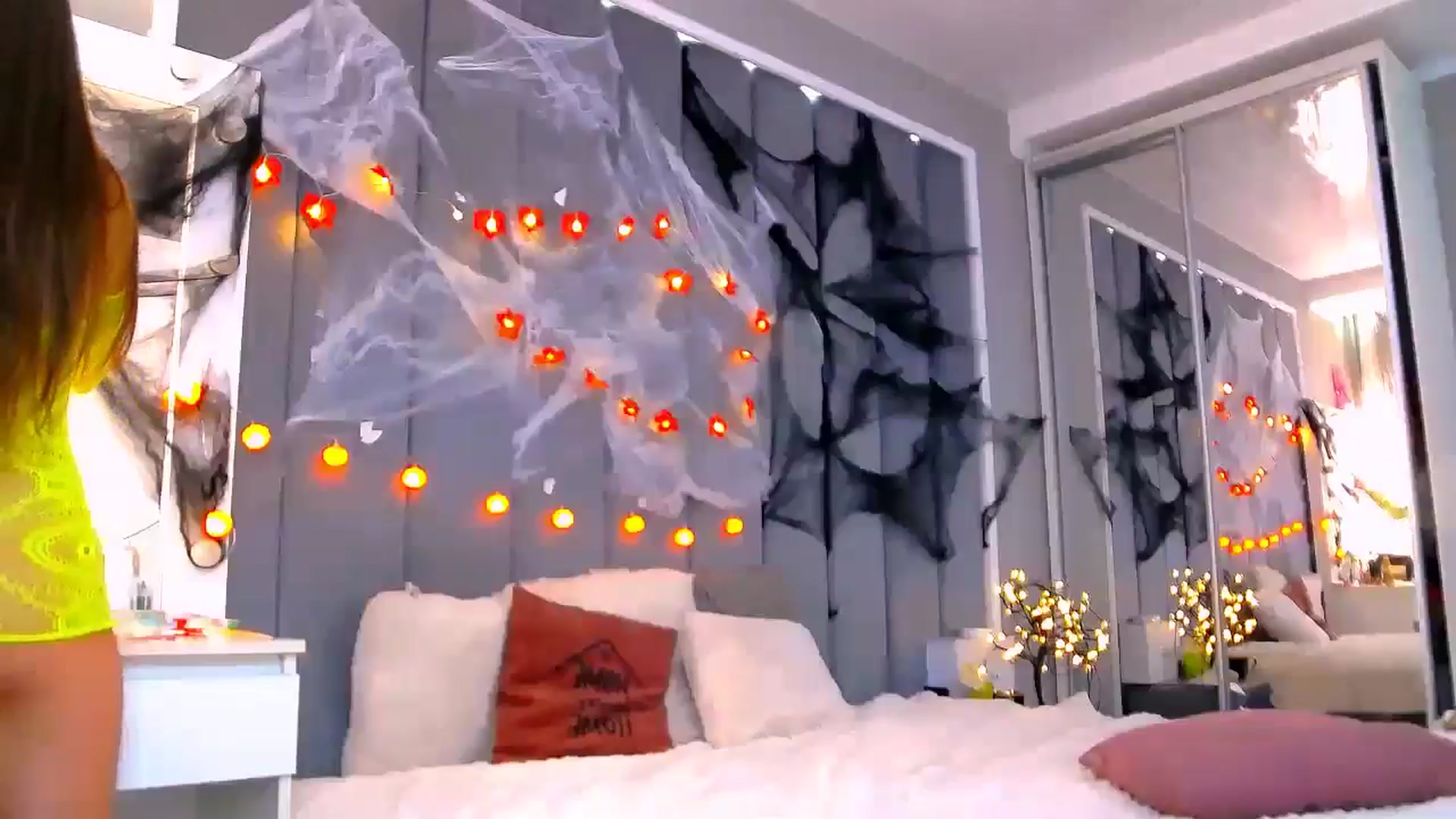 Gallery image thumbnail from Selenita007's myfreecams stream on, 10/25/2025, 12:32 image 10 of 20