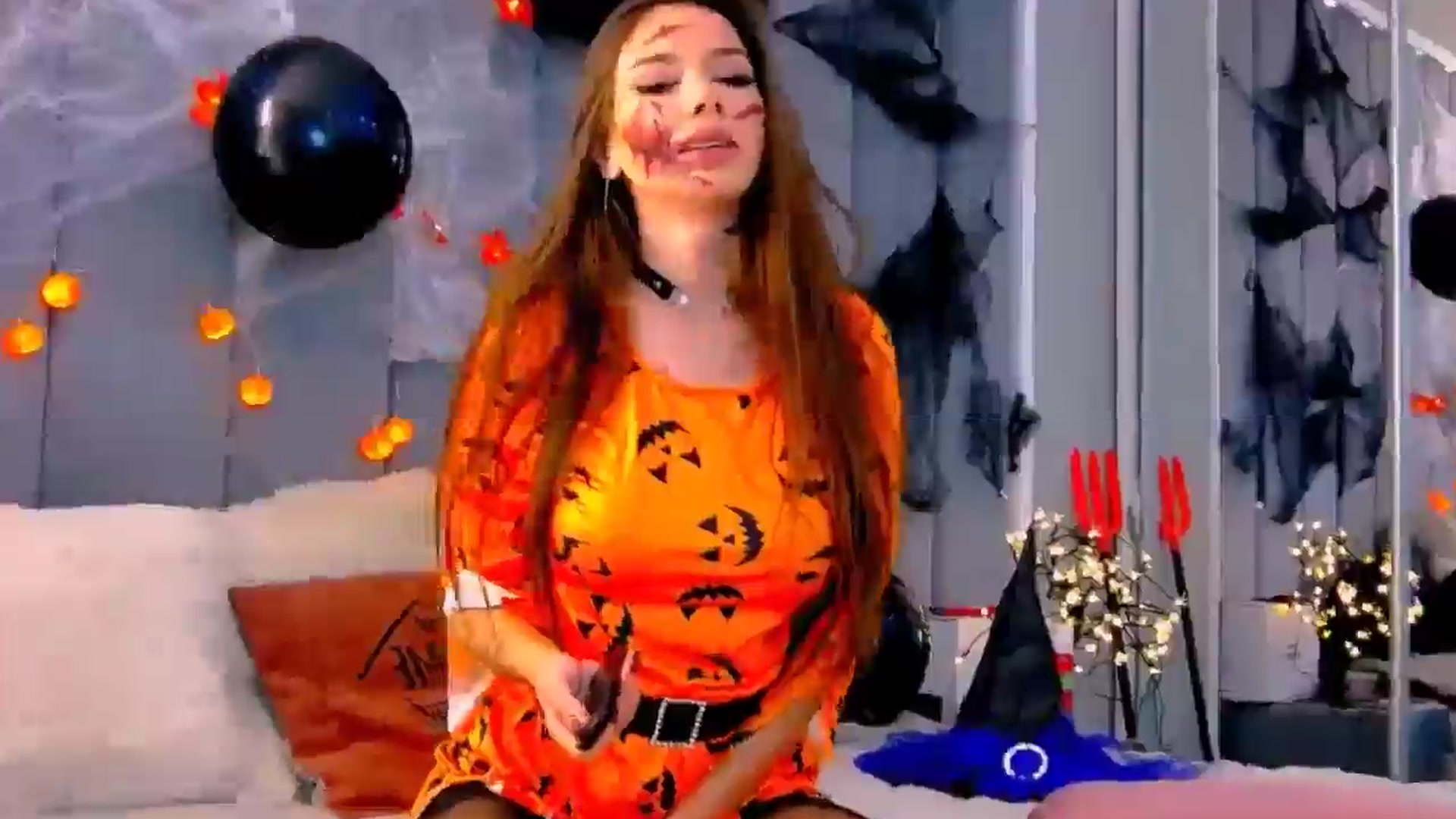 Gallery image thumbnail from Selenita007's myfreecams stream on, 10/29/2025, 13:59 image 5 of 20