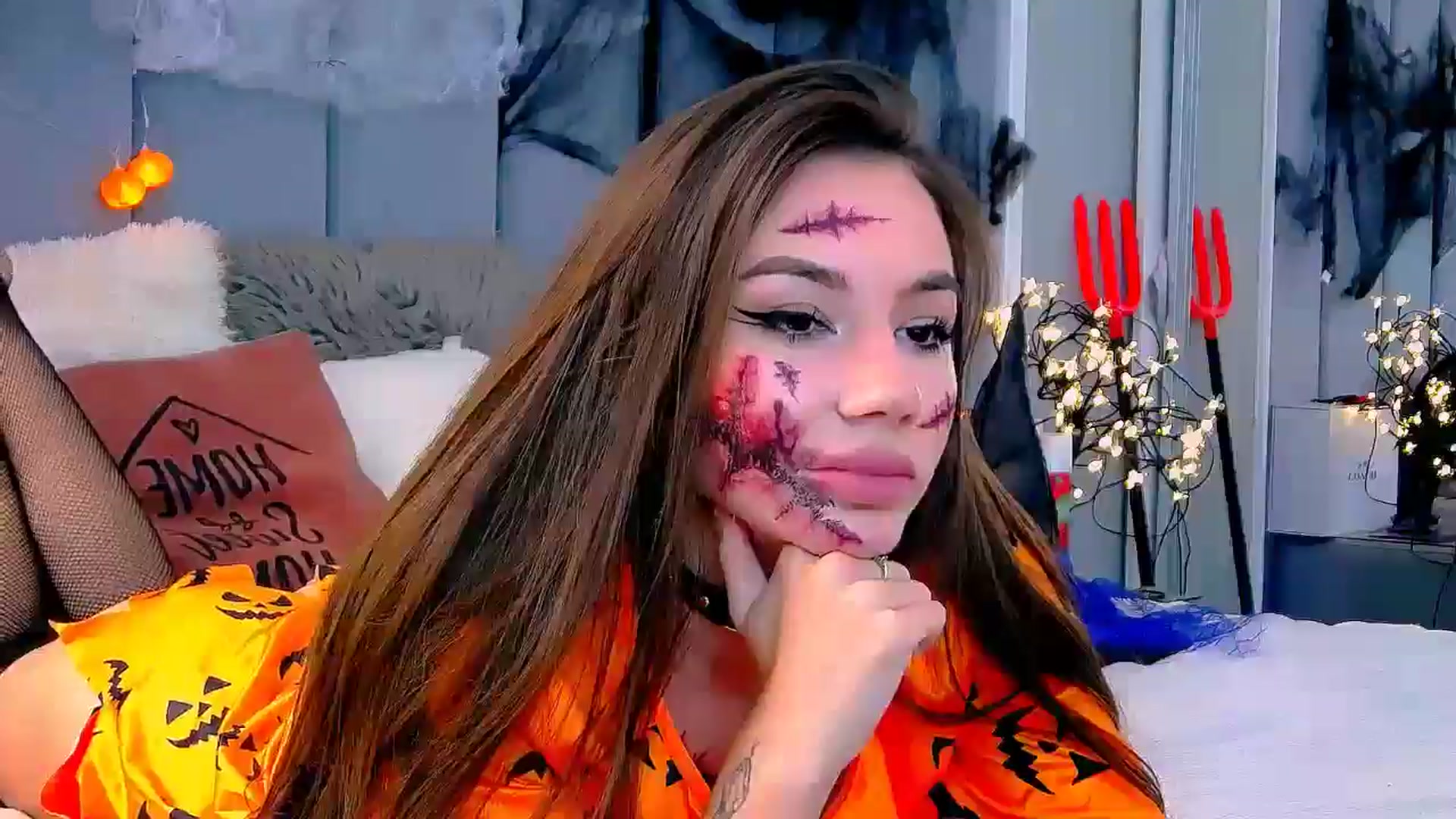 Gallery image thumbnail from Selenita007's myfreecams stream on, 10/29/2025, 13:59 image 4 of 20