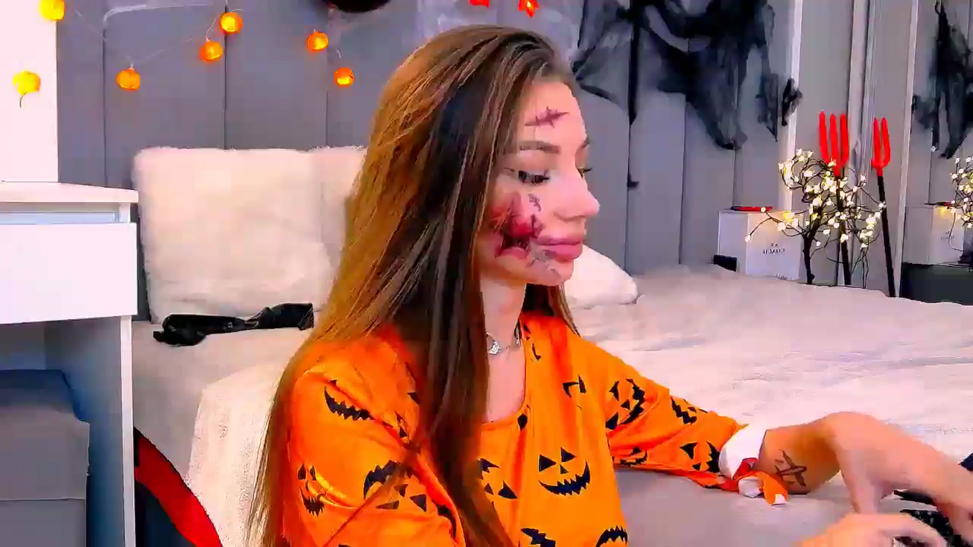 Gallery image thumbnail from Selenita007's myfreecams stream on, 10/29/2025, 18:33 image 10 of 20