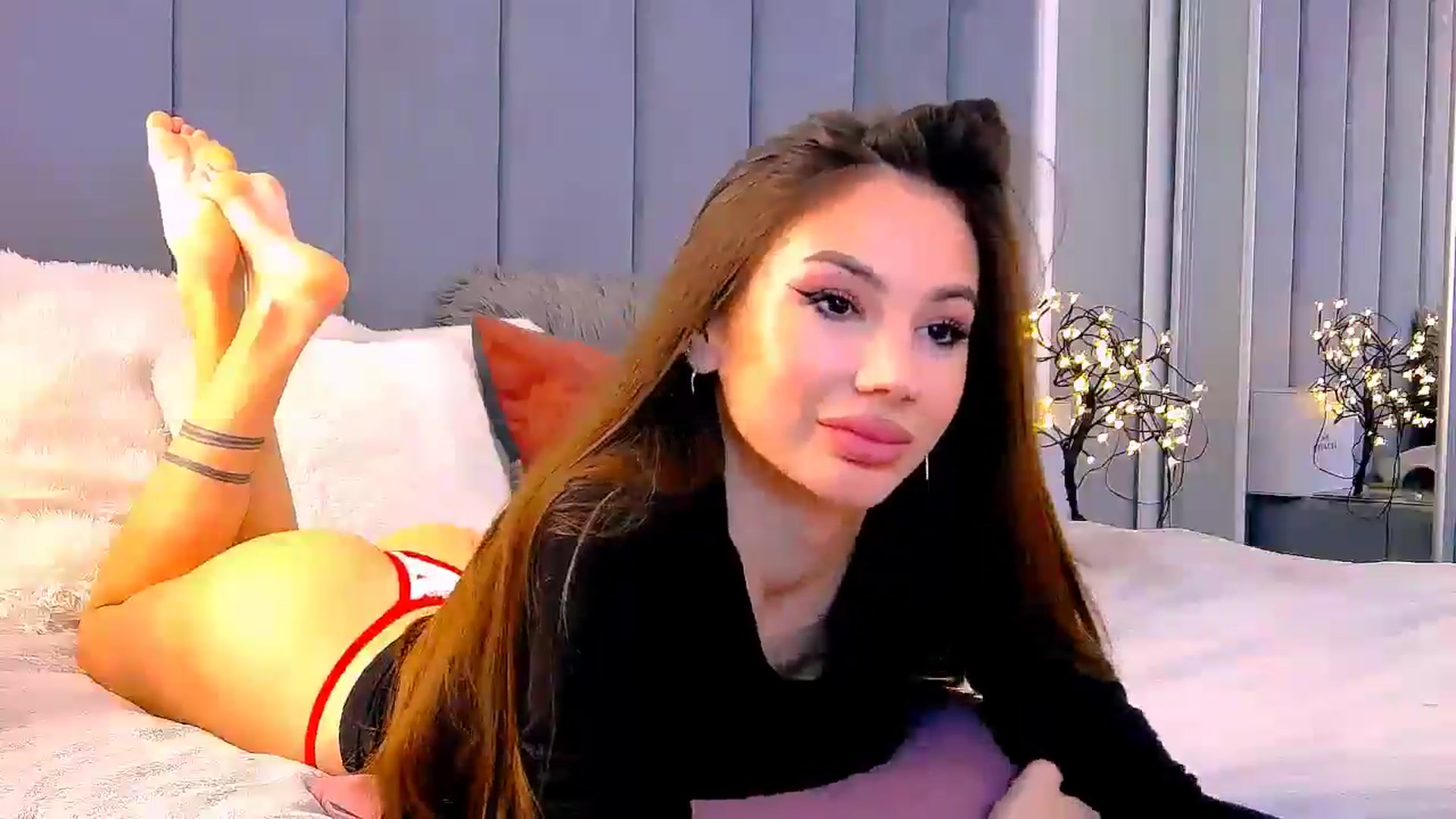 Gallery image thumbnail from Selenita007's myfreecams stream on, 11/02/2025, 09:50 image 14 of 20