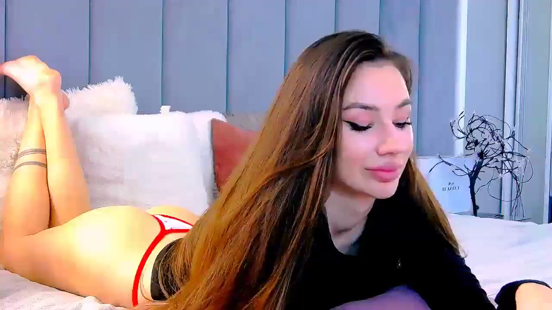 Gallery image thumbnail from Selenita007's myfreecams stream on, 11/02/2025, 17:04 image 12 of 20