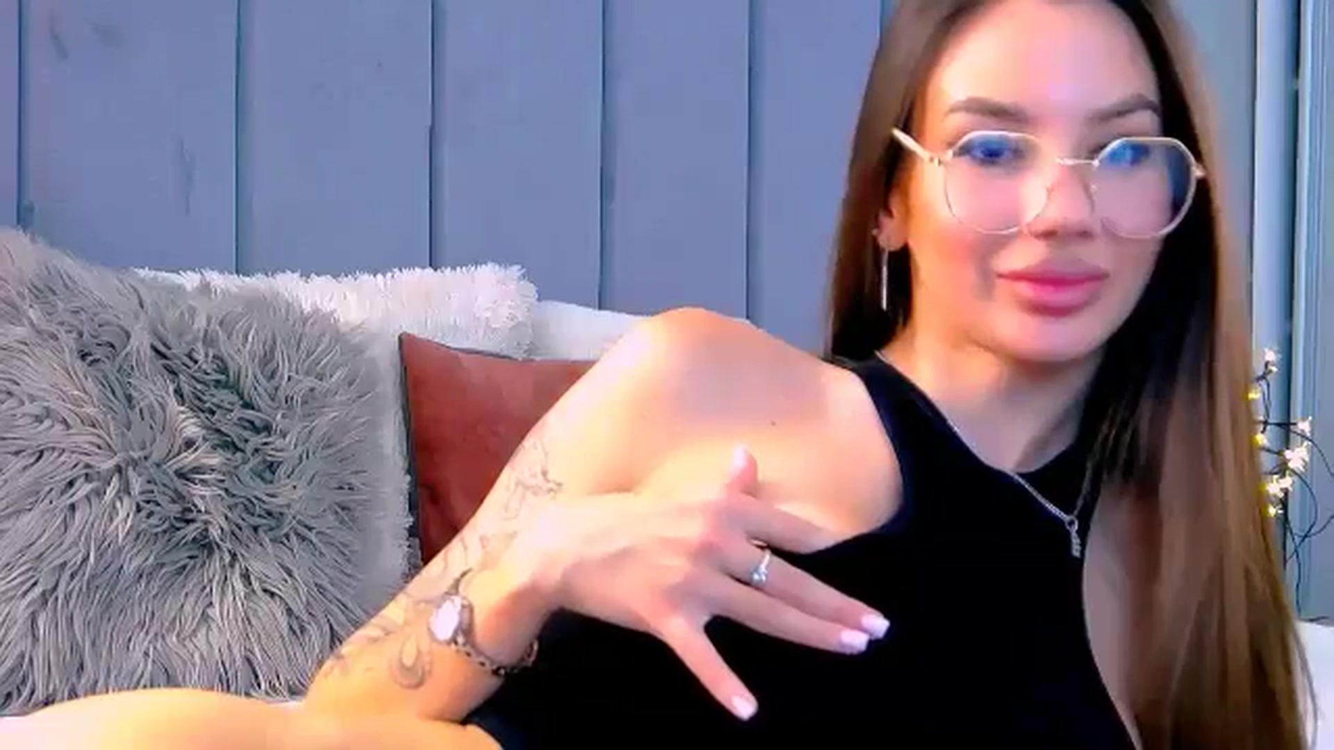 Gallery image thumbnail from Selenita007's myfreecams stream on, 11/12/2025, 19:50 image 19 of 20