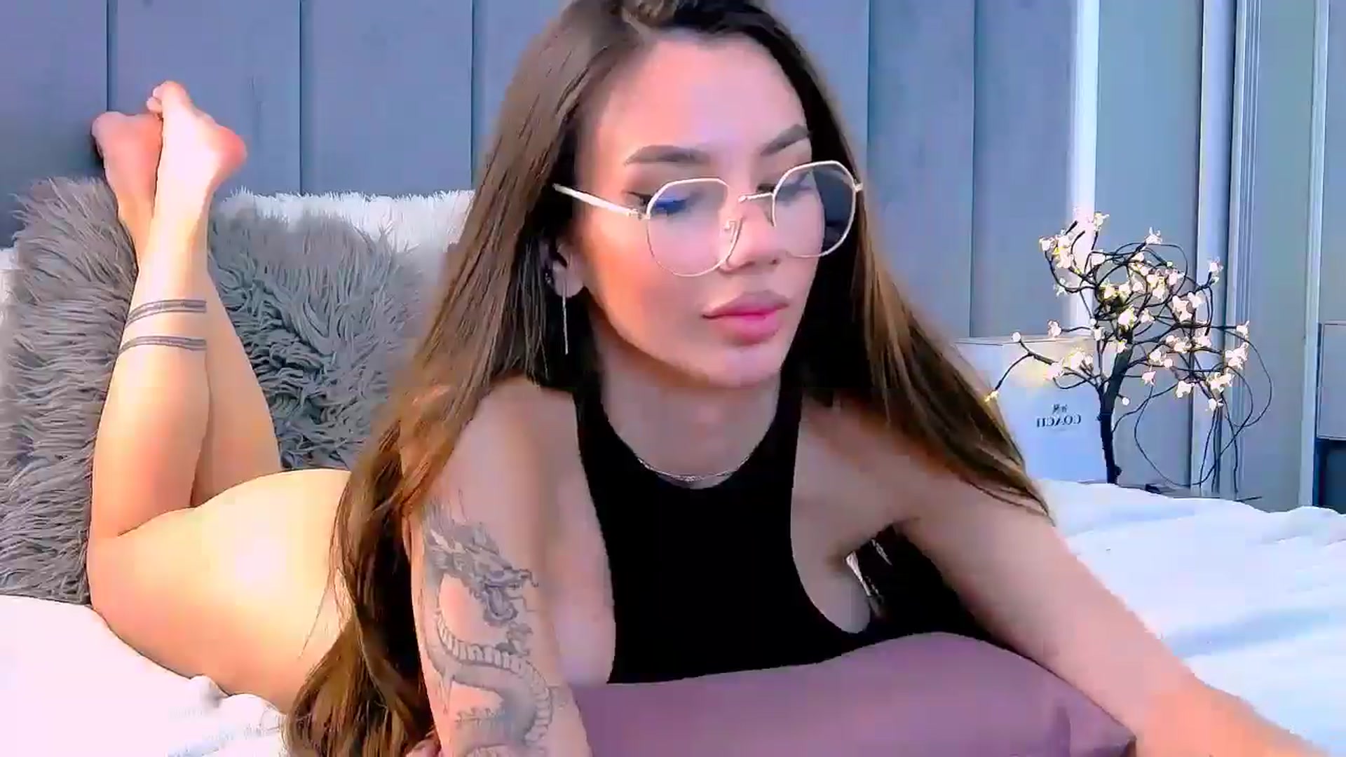 Gallery image thumbnail from Selenita007's myfreecams stream on, 11/12/2025, 21:21 image 5 of 20