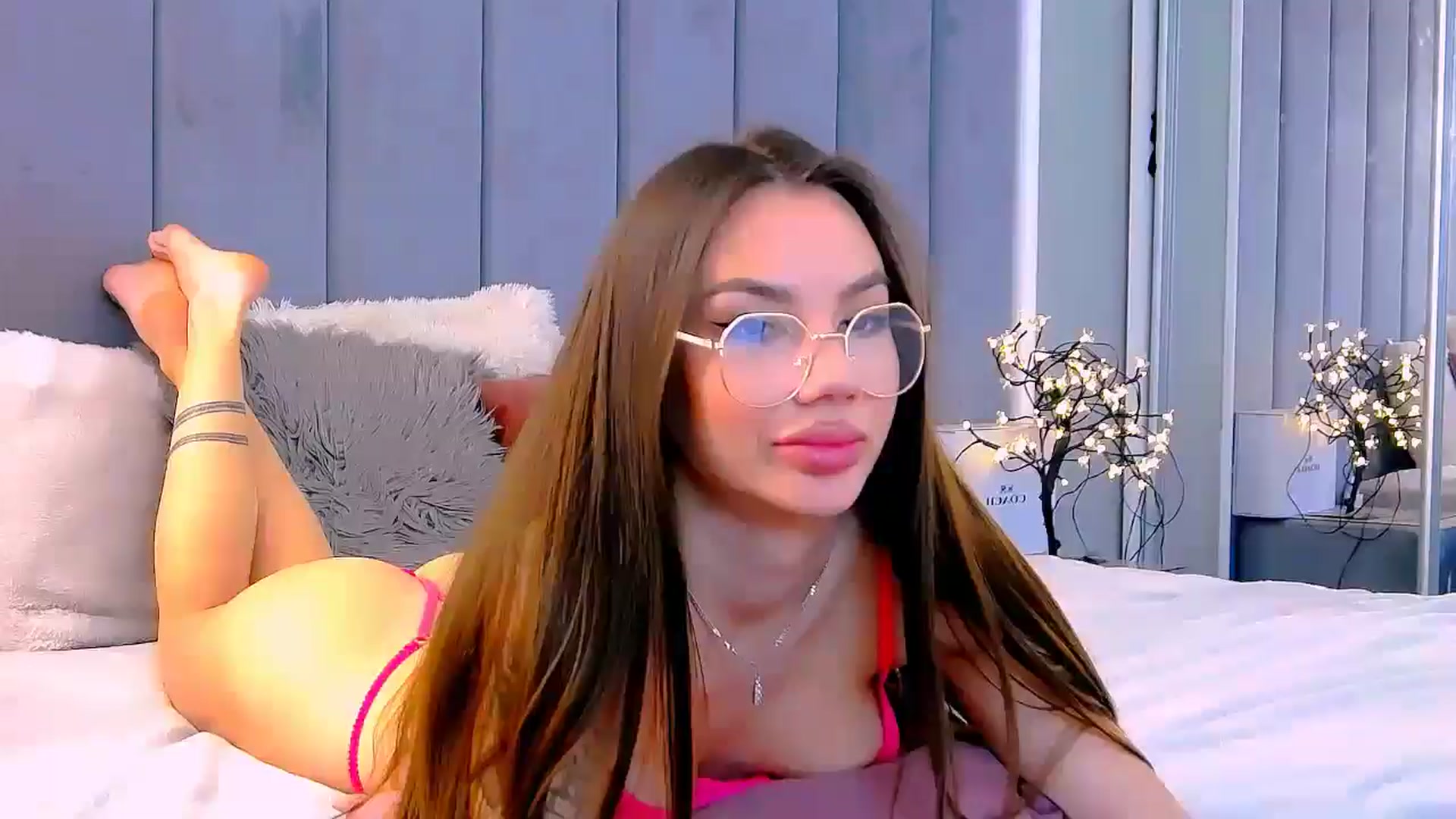 Gallery image thumbnail from Selenita007's myfreecams stream on, 11/14/2025, 06:25 image 8 of 20