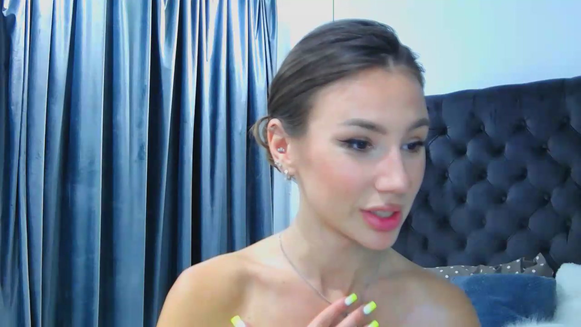 Gallery image thumbnail from Selenita007's myfreecams stream on, 09/04/2026, 14:09 image 8 of 20