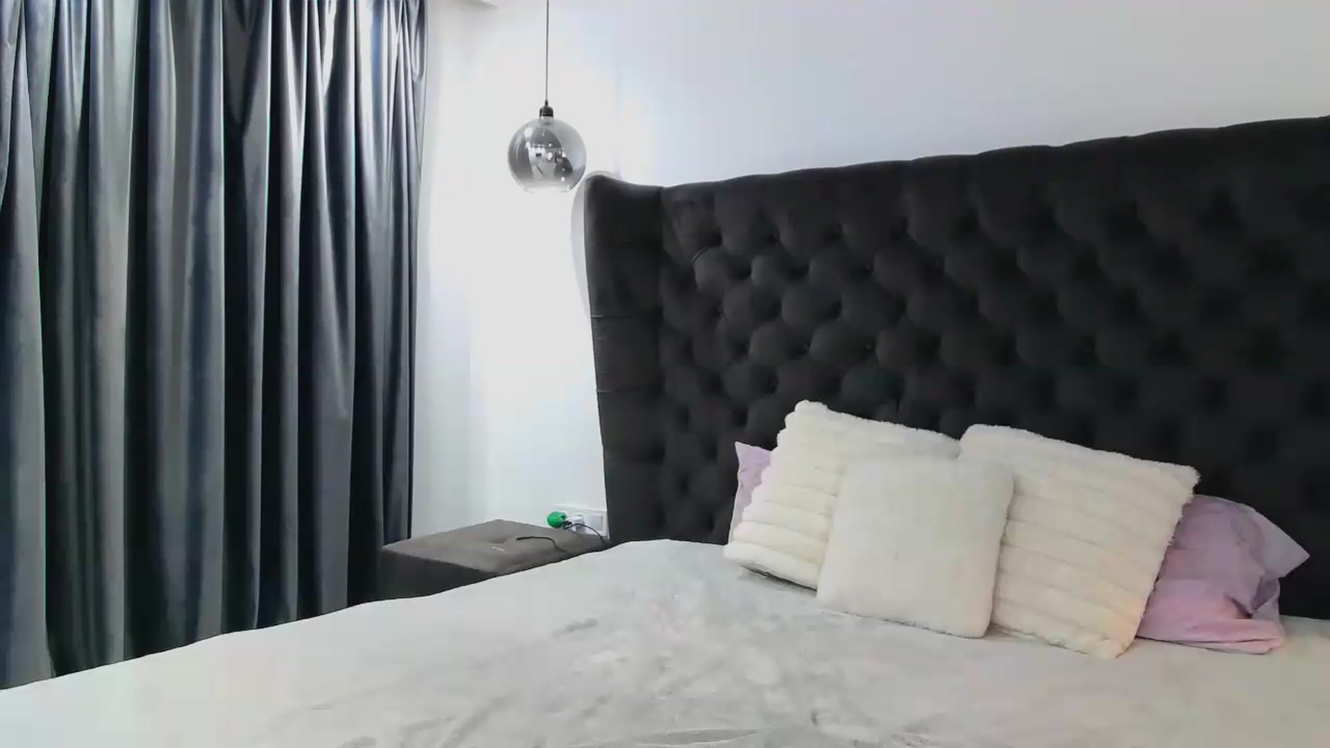Gallery image thumbnail from Selenita007's myfreecams stream on, 09/23/2026, 12:16 image 2 of 20