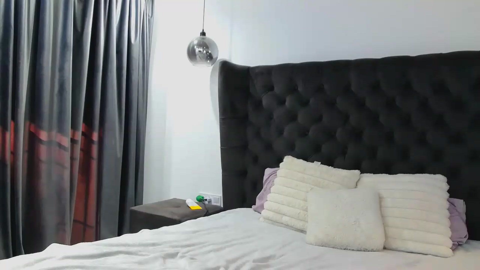 Gallery image thumbnail from Selenita007's myfreecams stream on, 09/29/2026, 09:07 image 6 of 20