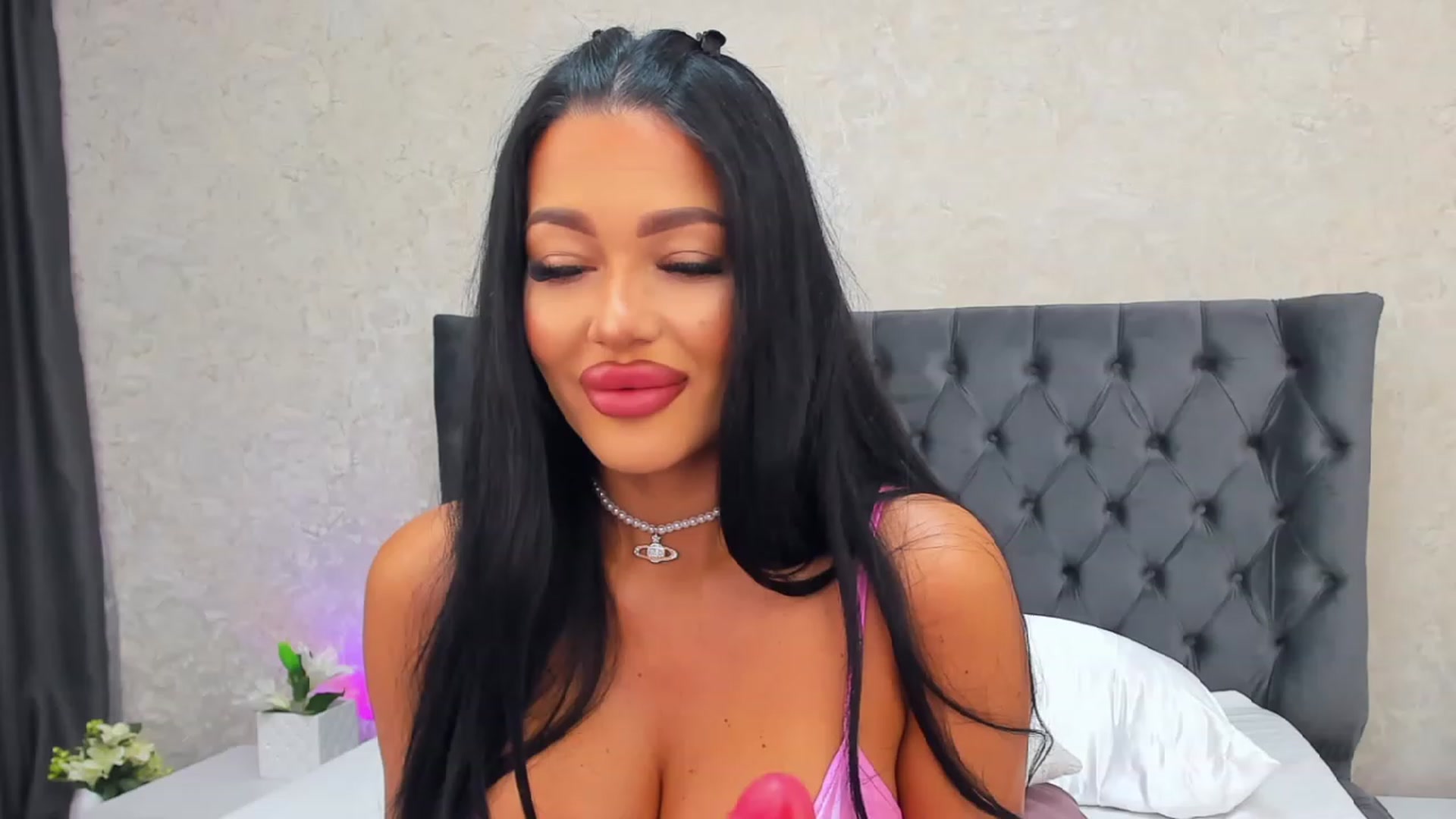 Gallery image thumbnail from Selenna_Sky's myfreecams stream on, 10/28/2023, 08:14 image 2 of 20