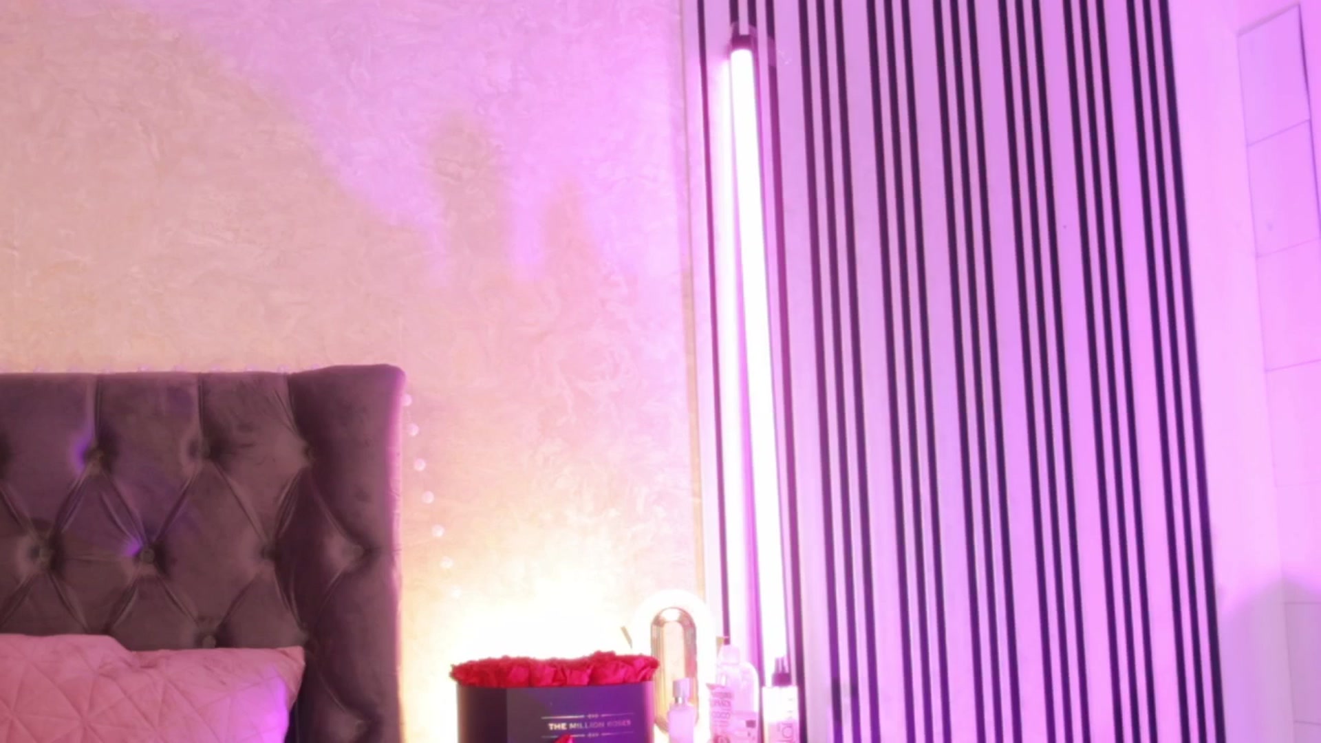 Gallery image thumbnail from Selenna_Sky's myfreecams stream on, 11/15/2025, 06:27 image 16 of 20