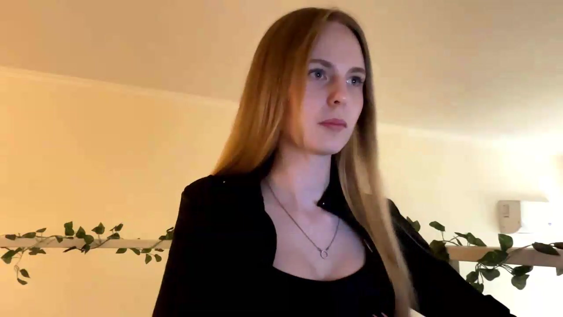 Gallery image thumbnail from SelinaMynx's myfreecams stream on, 05/29/2026, 14:38 image 11 of 20