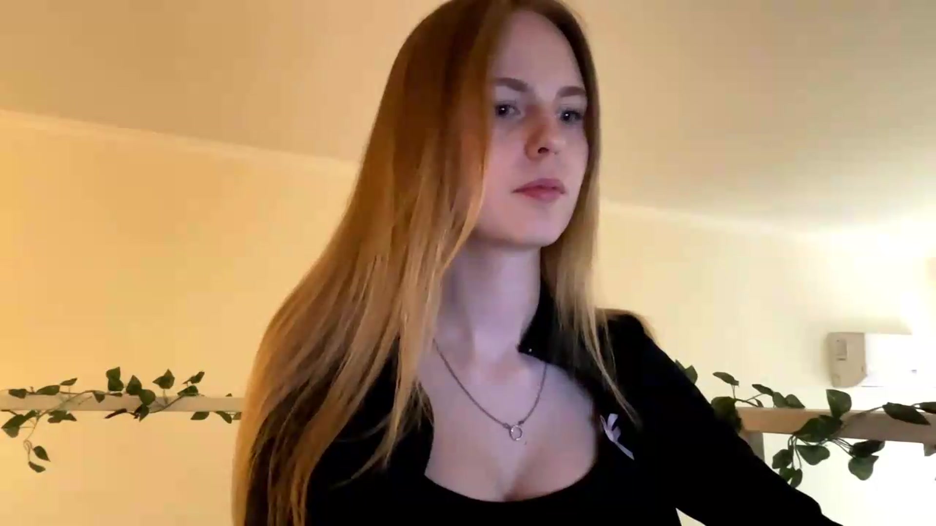 Gallery image thumbnail from SelinaMynx's myfreecams stream on, 05/29/2026, 14:38 image 5 of 20