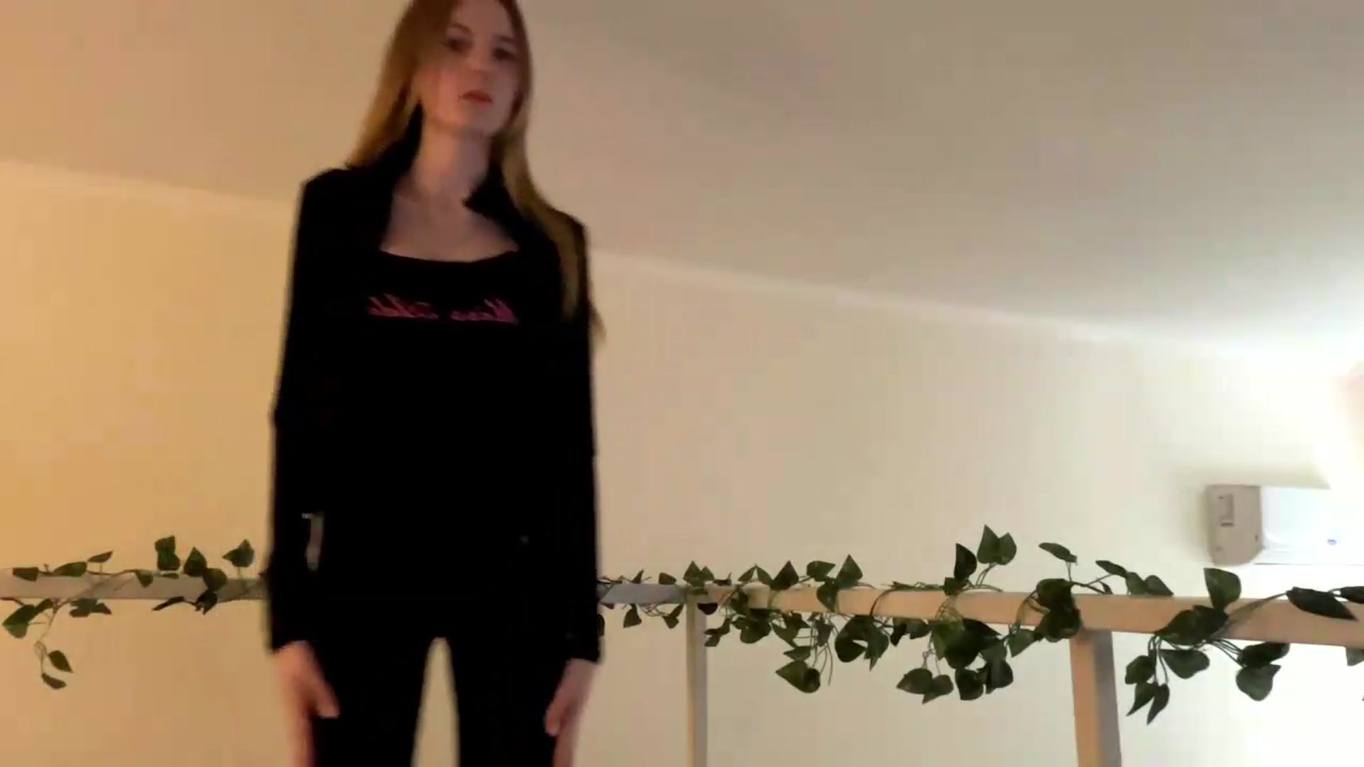 Gallery image thumbnail from SelinaMynx's myfreecams stream on, 05/29/2026, 14:38 image 9 of 20