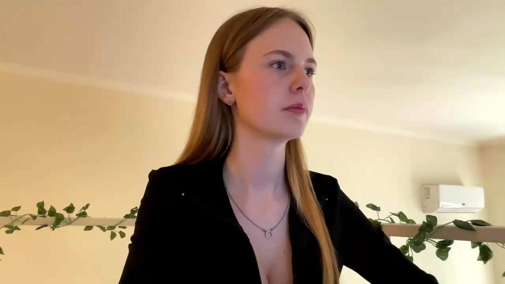 Gallery image thumbnail from SelinaMynx's myfreecams stream on, 05/30/2026, 10:17 image 2 of 20