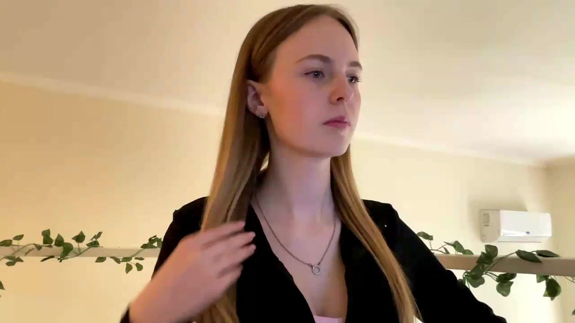 Gallery image thumbnail from SelinaMynx's myfreecams stream on, 05/30/2026, 10:17 image 15 of 20