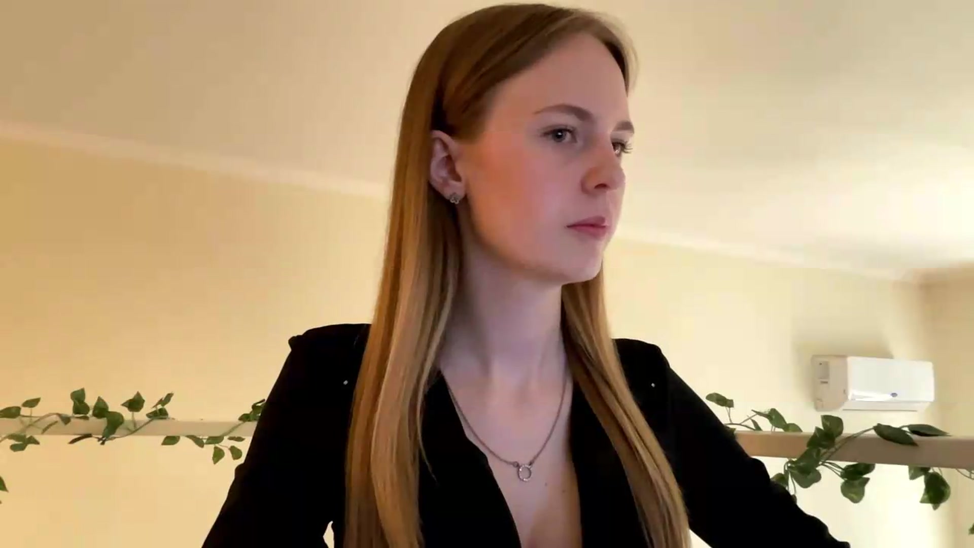 Gallery image thumbnail from SelinaMynx's myfreecams stream on, 05/30/2026, 10:17 image 20 of 20