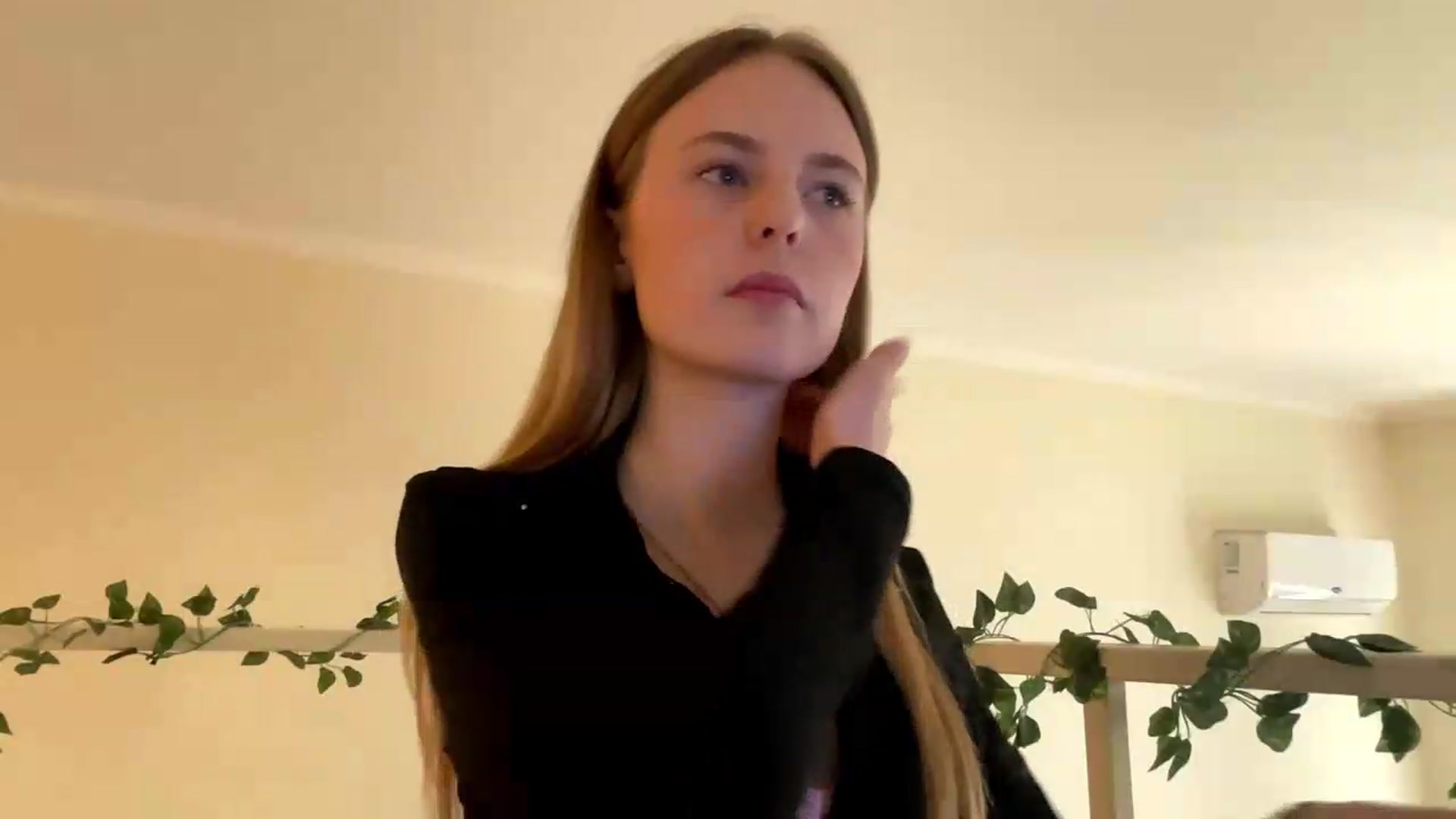 Gallery image thumbnail from SelinaMynx's myfreecams stream on, 05/30/2026, 10:17 image 8 of 20