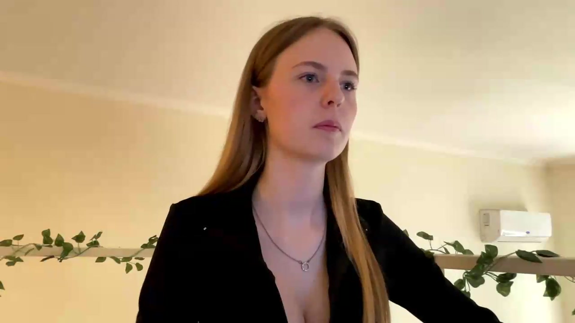 Gallery image thumbnail from SelinaMynx's myfreecams stream on, 05/30/2026, 10:17 image 6 of 20